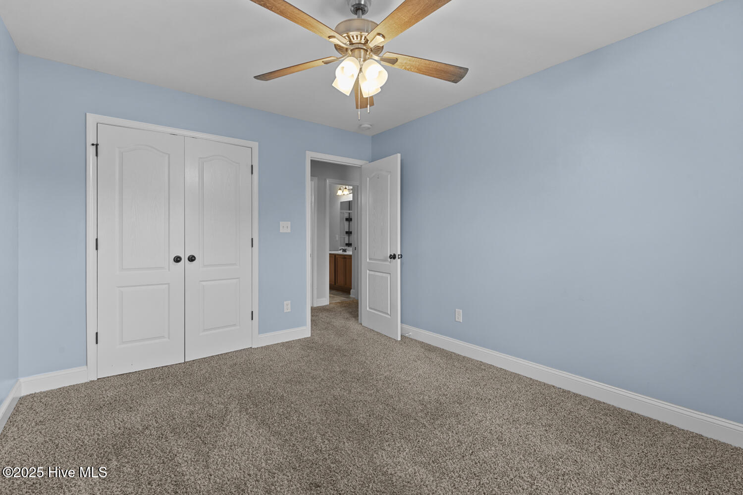 302 First Post Road Property Photo 28