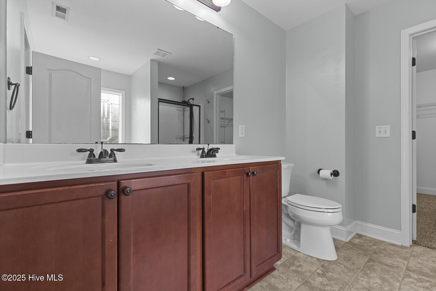 302 First Post Road Property Photo 31