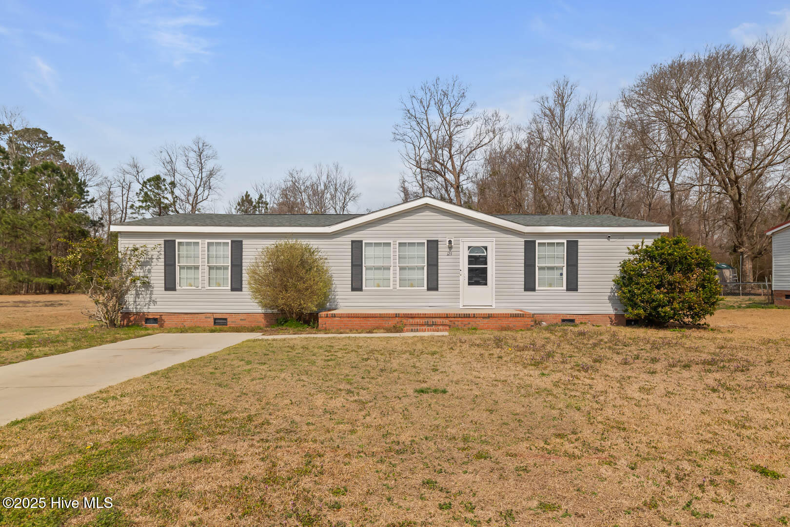 129 Magnolia Gardens Drive Property Photo