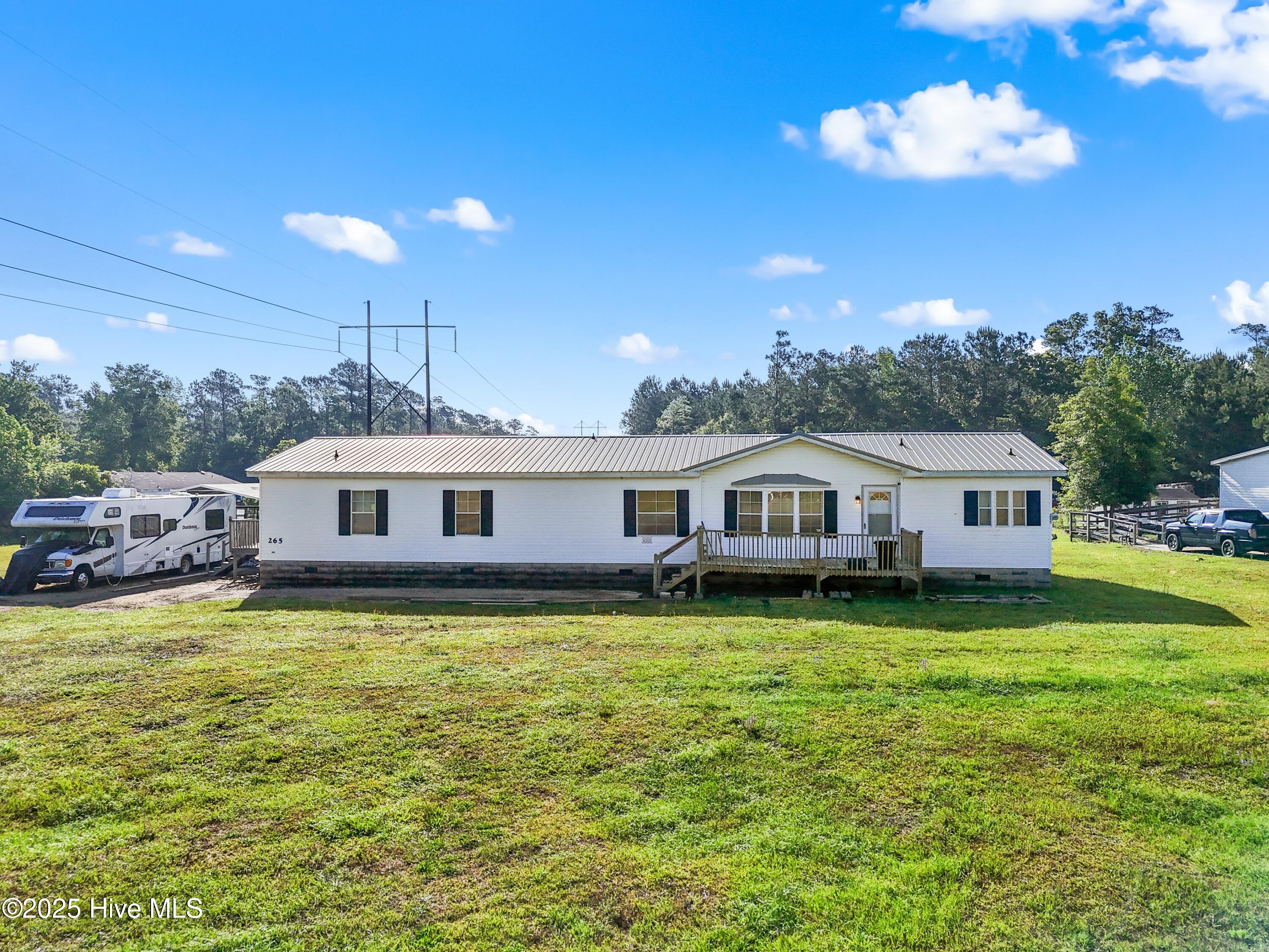 265 Colonial Landing Road Property Photo 1