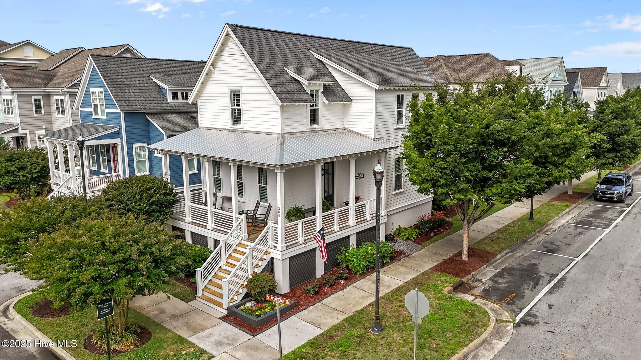 200 S Academy Street Property Photo