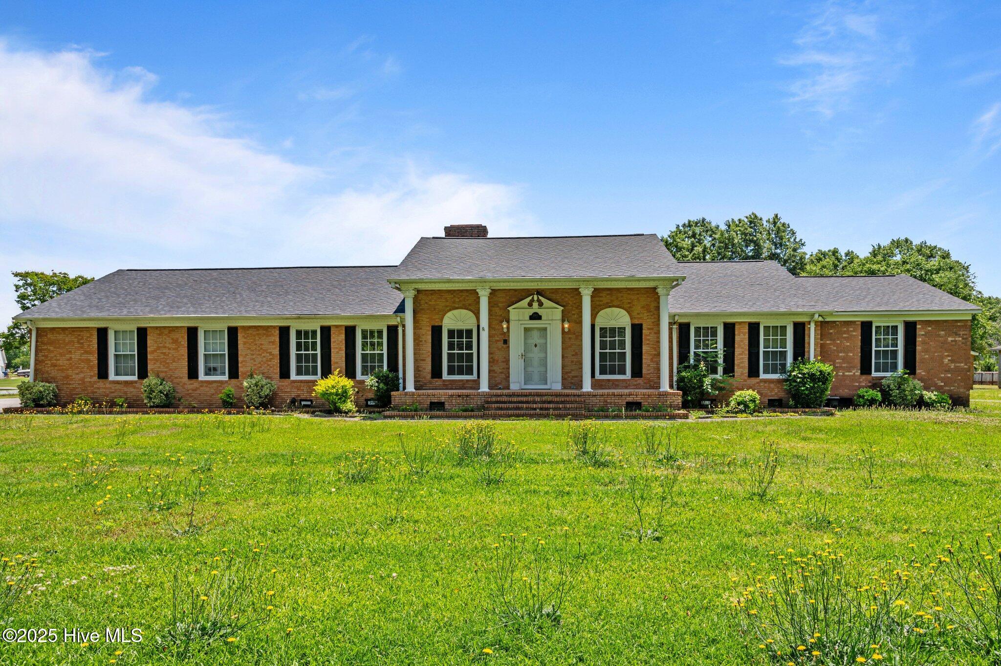 2112 Leon Drive Property Photo