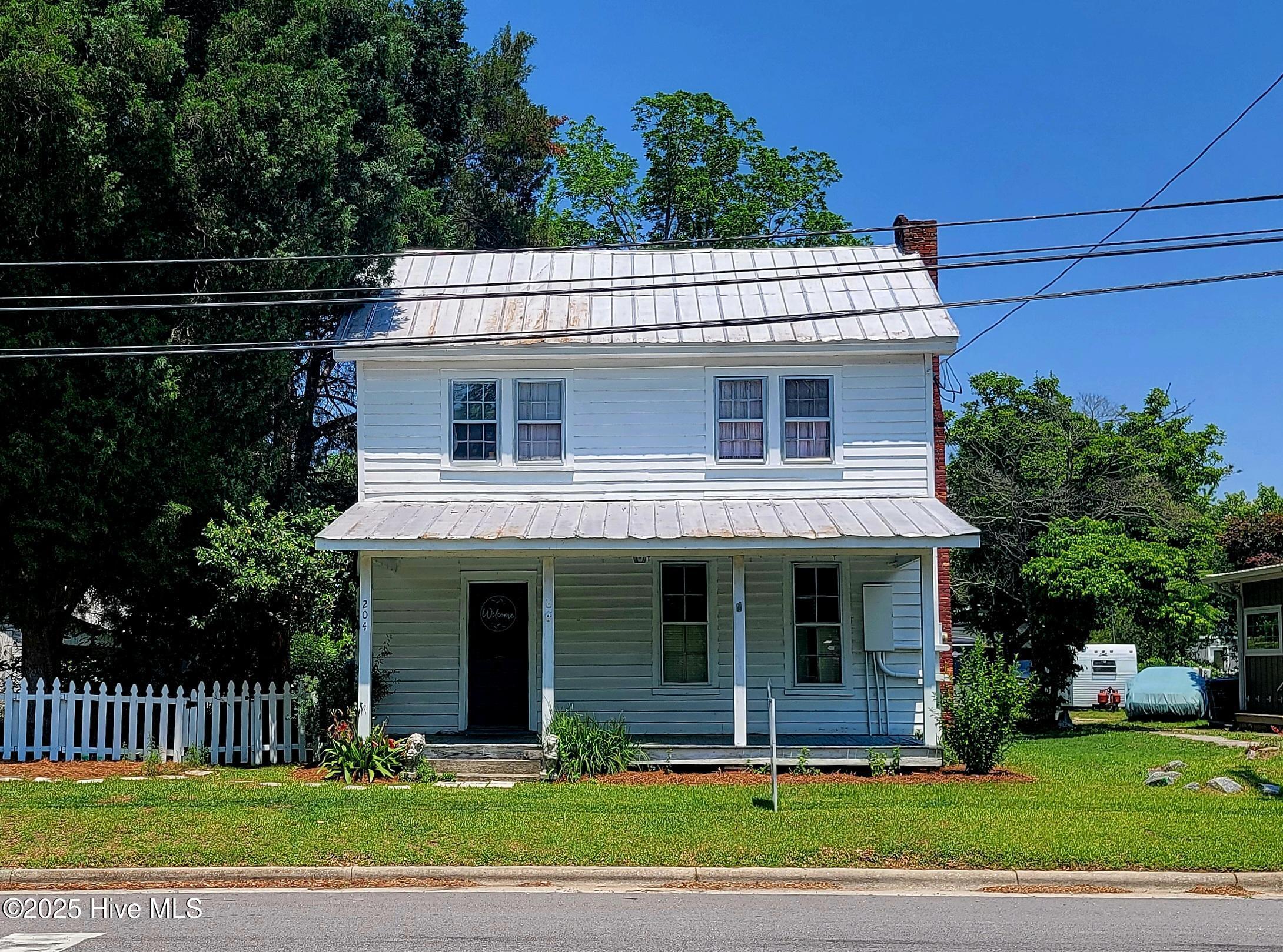 204 Carteret Street Property Photo