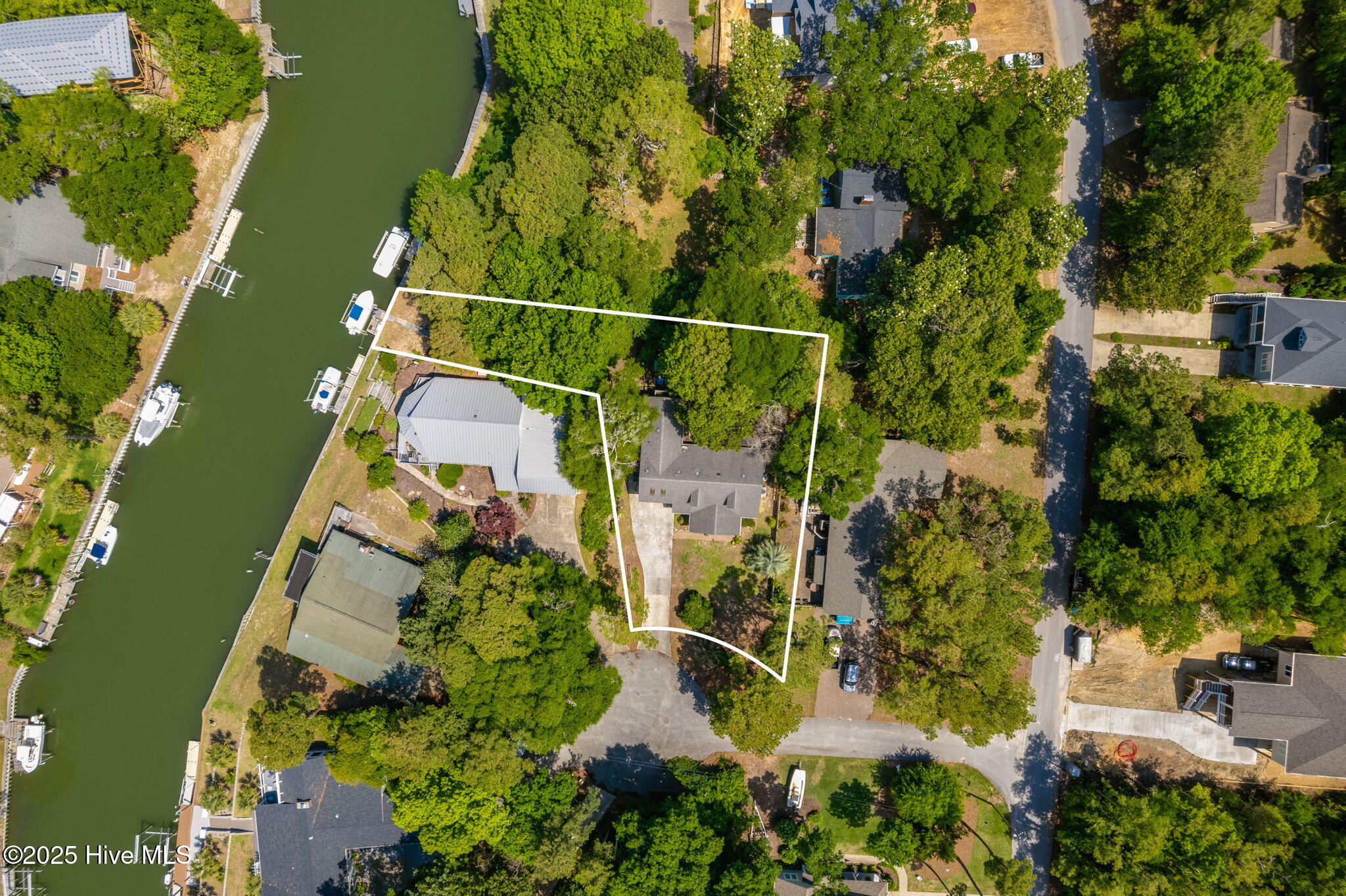 104 Elm Court Property Photo 4