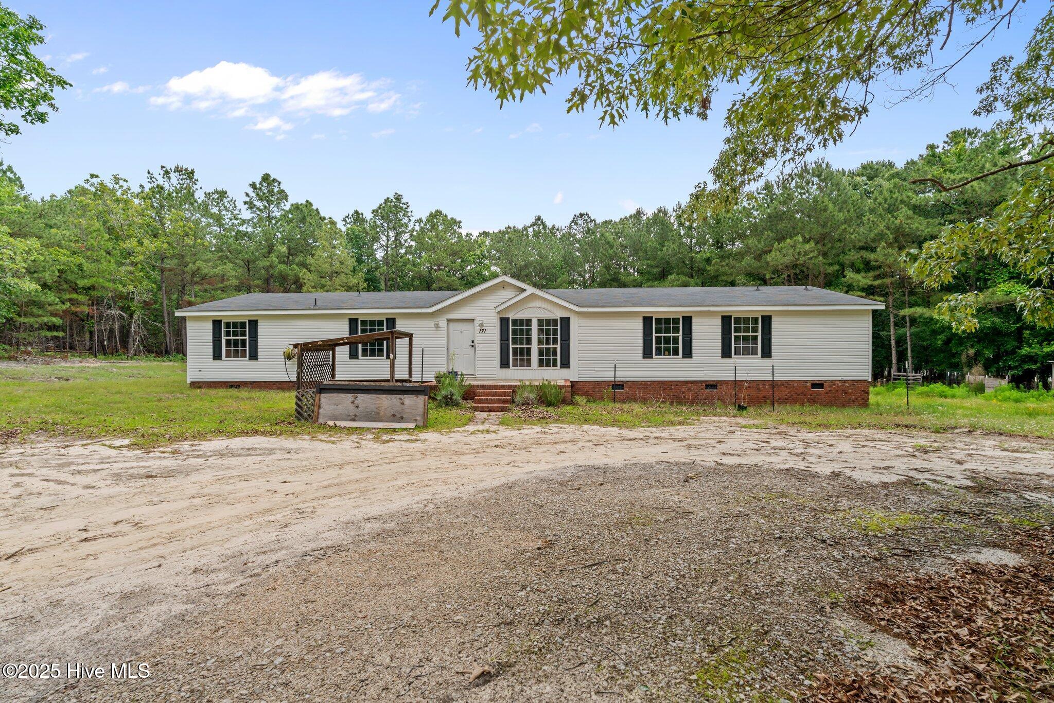 171 Waters Way Property Photo