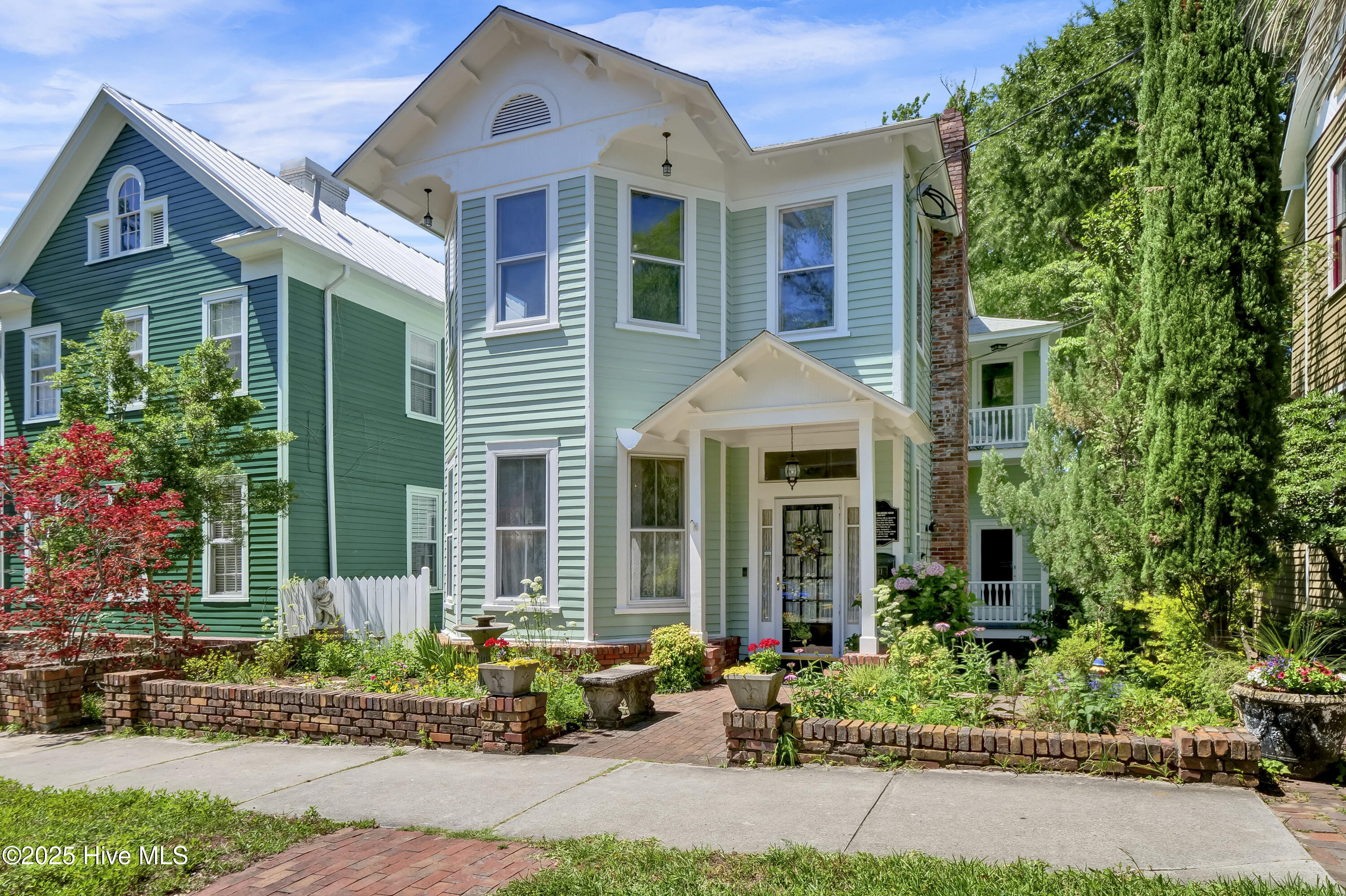 211 Ann Street Property Photo