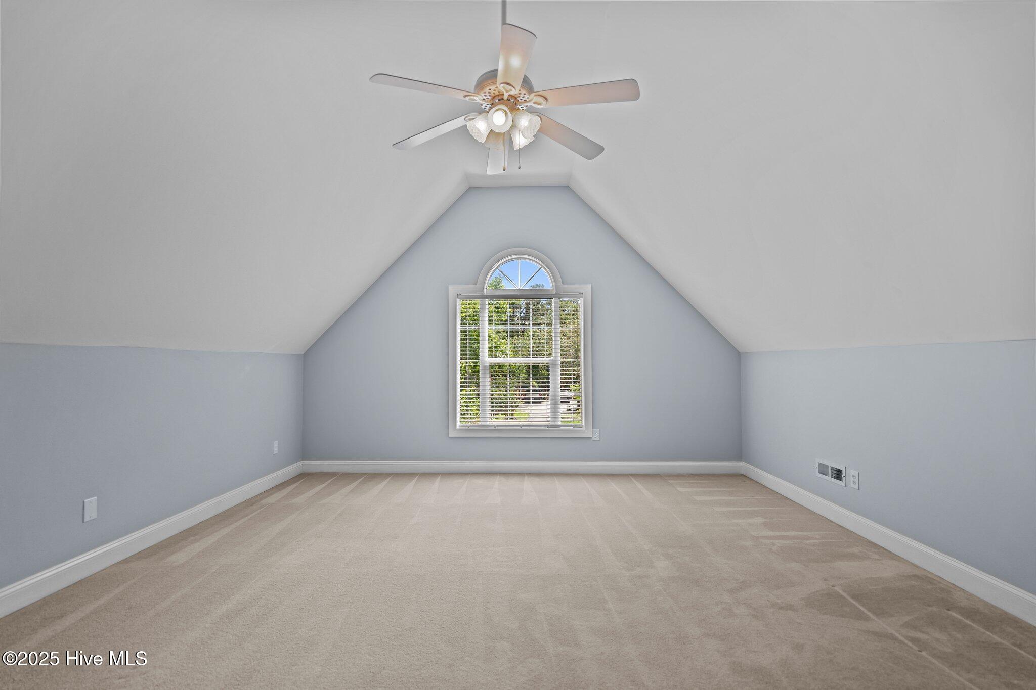 5423 Dunmore Road Property Photo 35