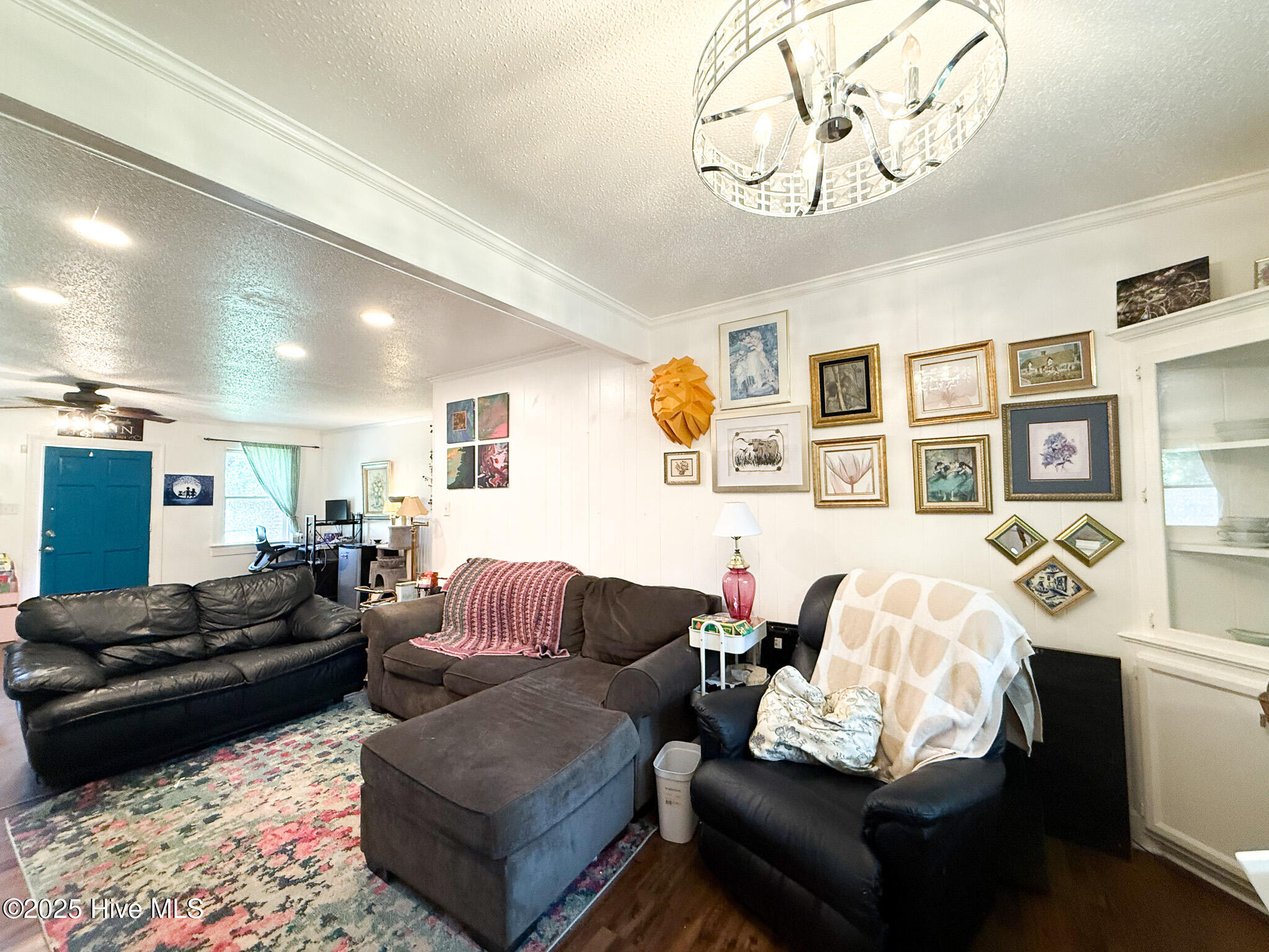 1605 E Holly Street Property Photo 11
