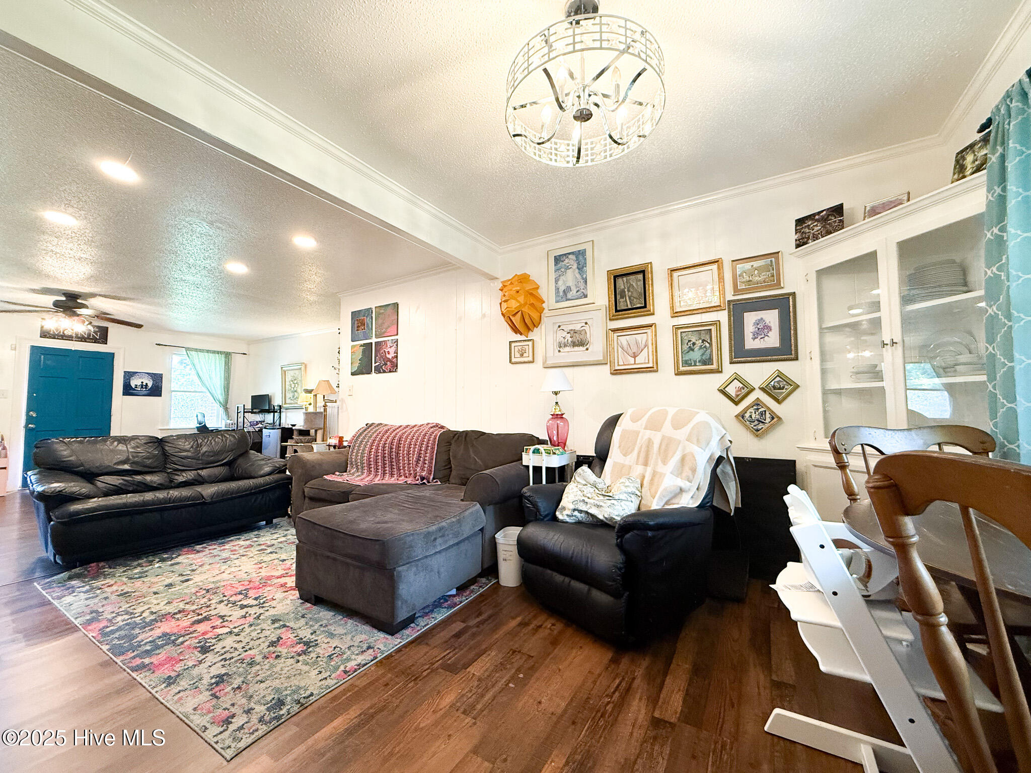 1605 E Holly Street Property Photo 12