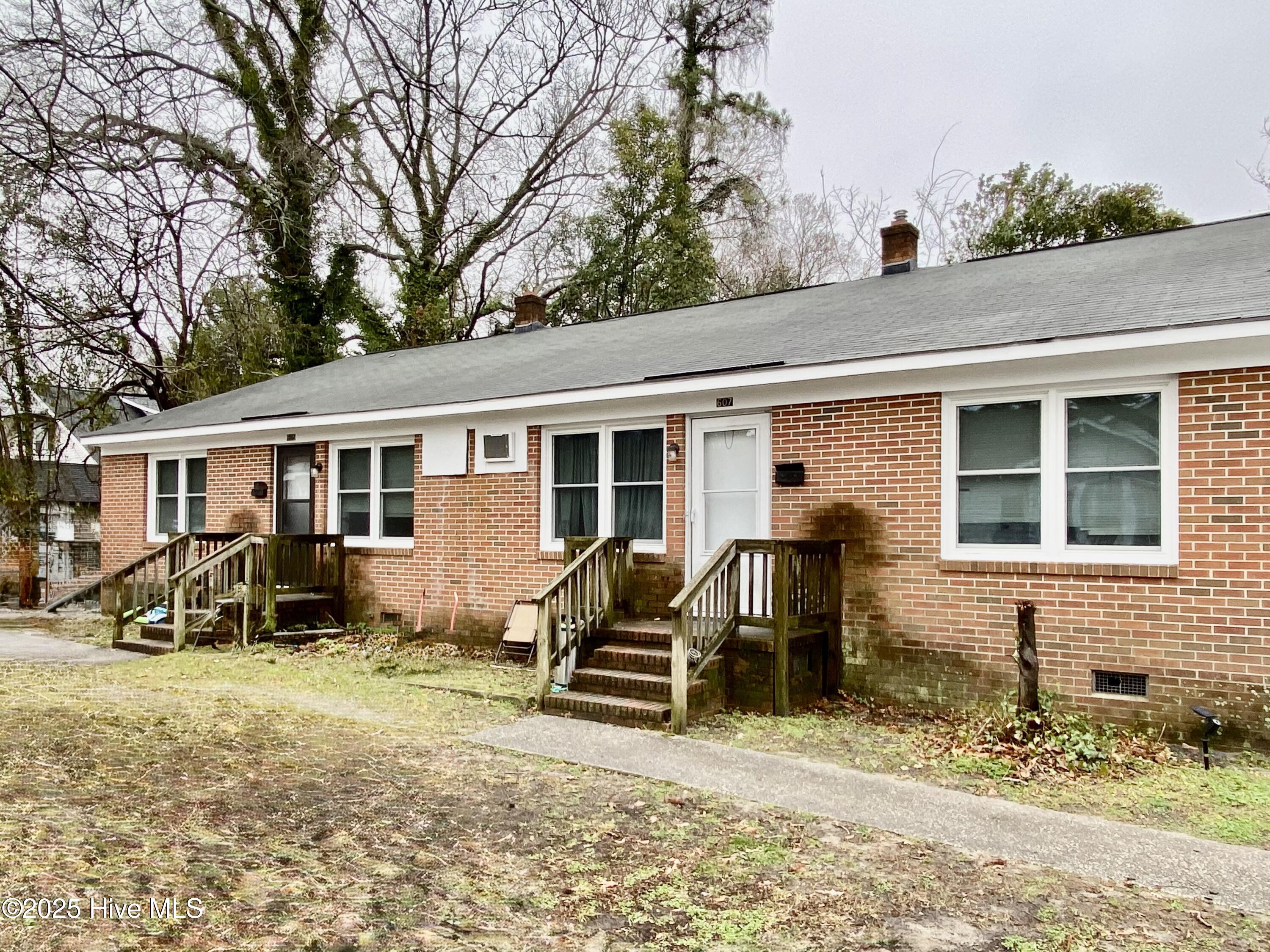 605 E 4th Street Property Photo