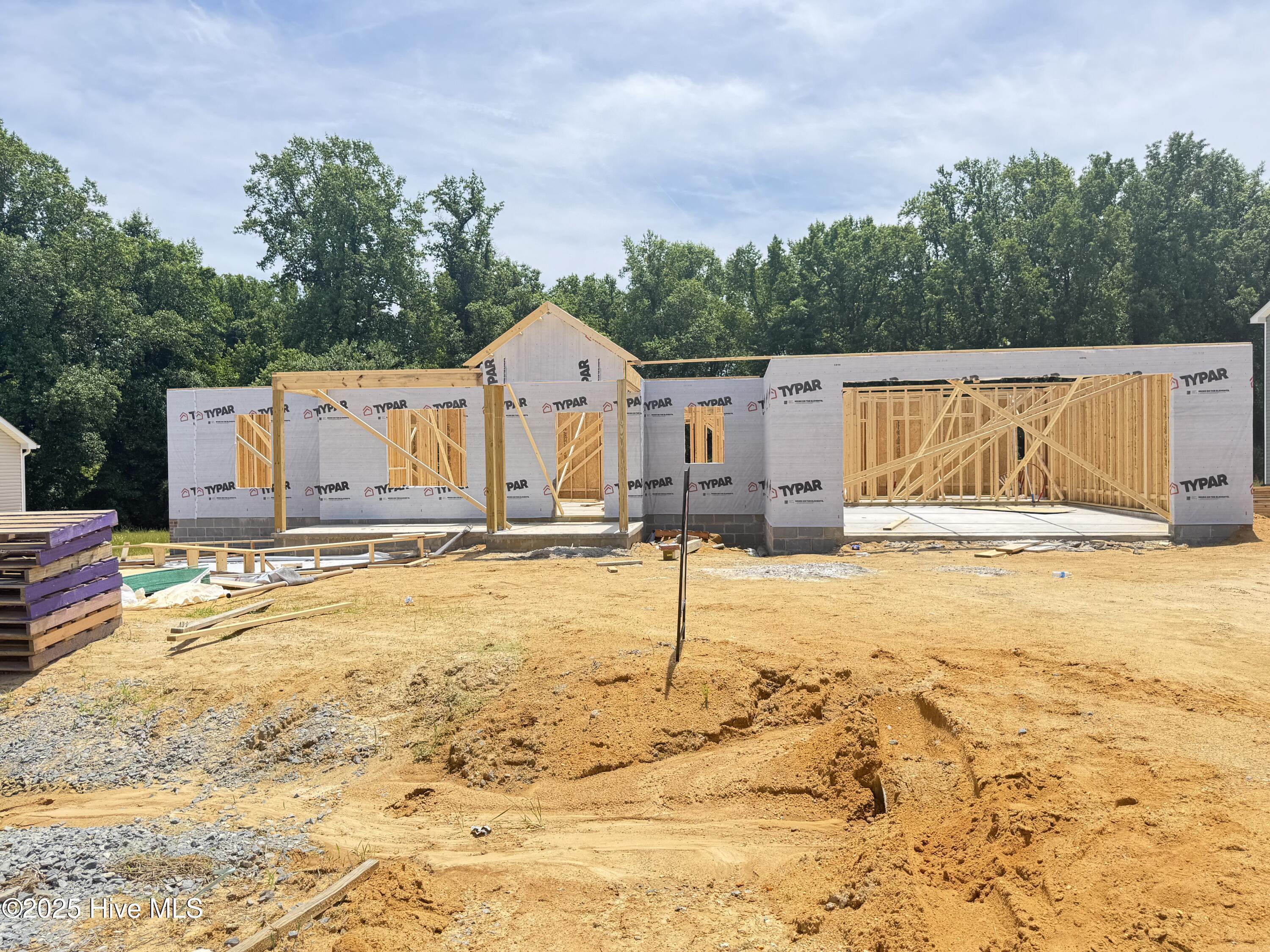 208 Creeks Edge Drive Property Photo