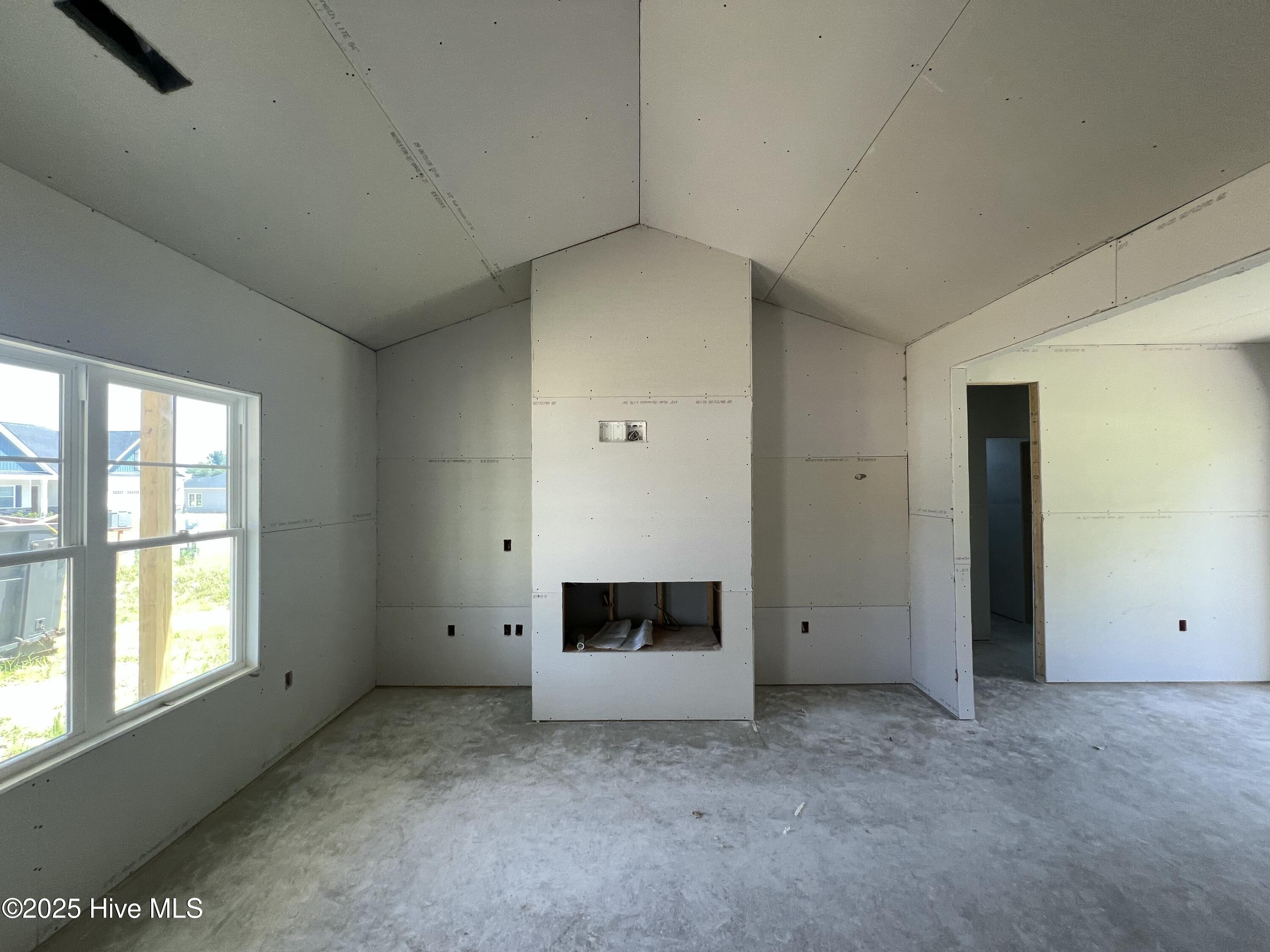 208 Creeks Edge Drive Property Photo 4