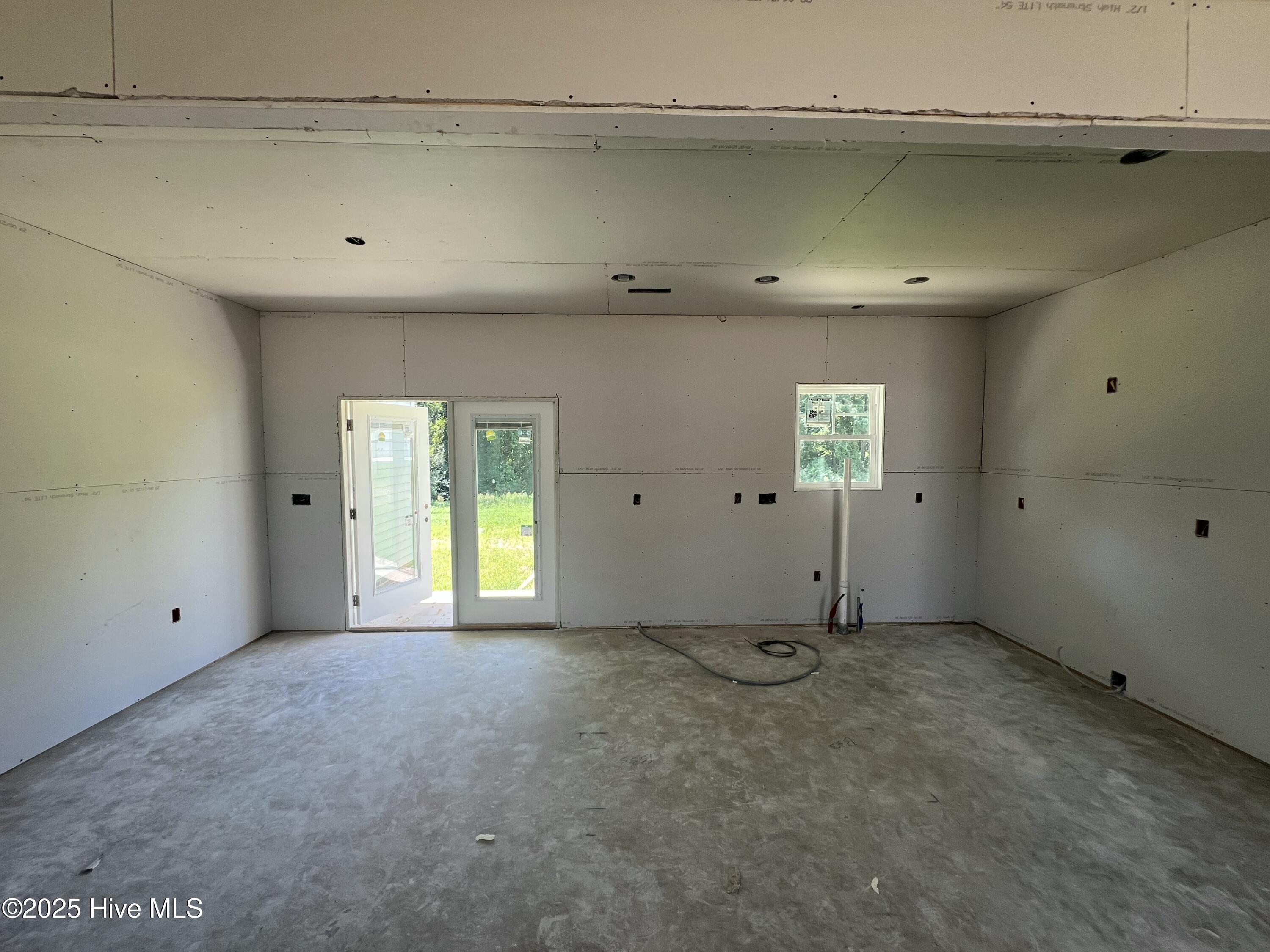 208 Creeks Edge Drive Property Photo 5