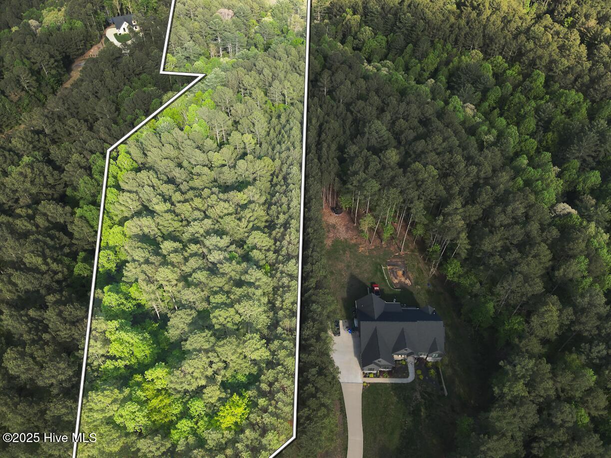 106 Twin Cove Drive Property Photo 3