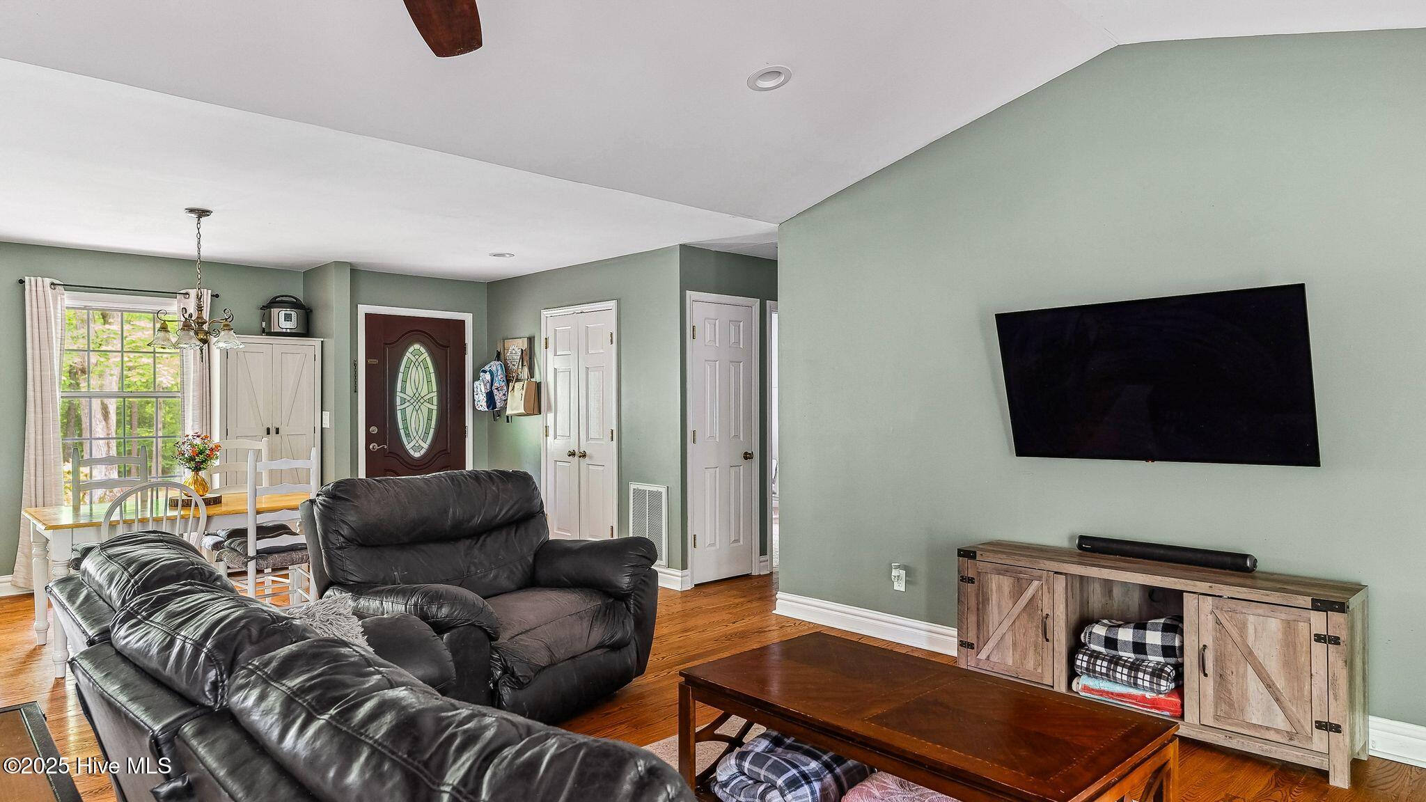 2114 Traceway Property Photo 12