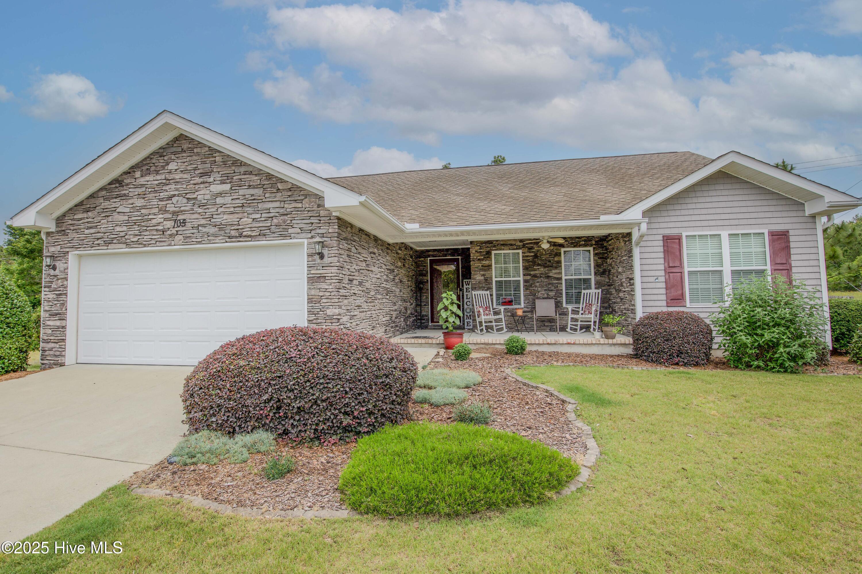 105 Lightwater Court Property Photo 1