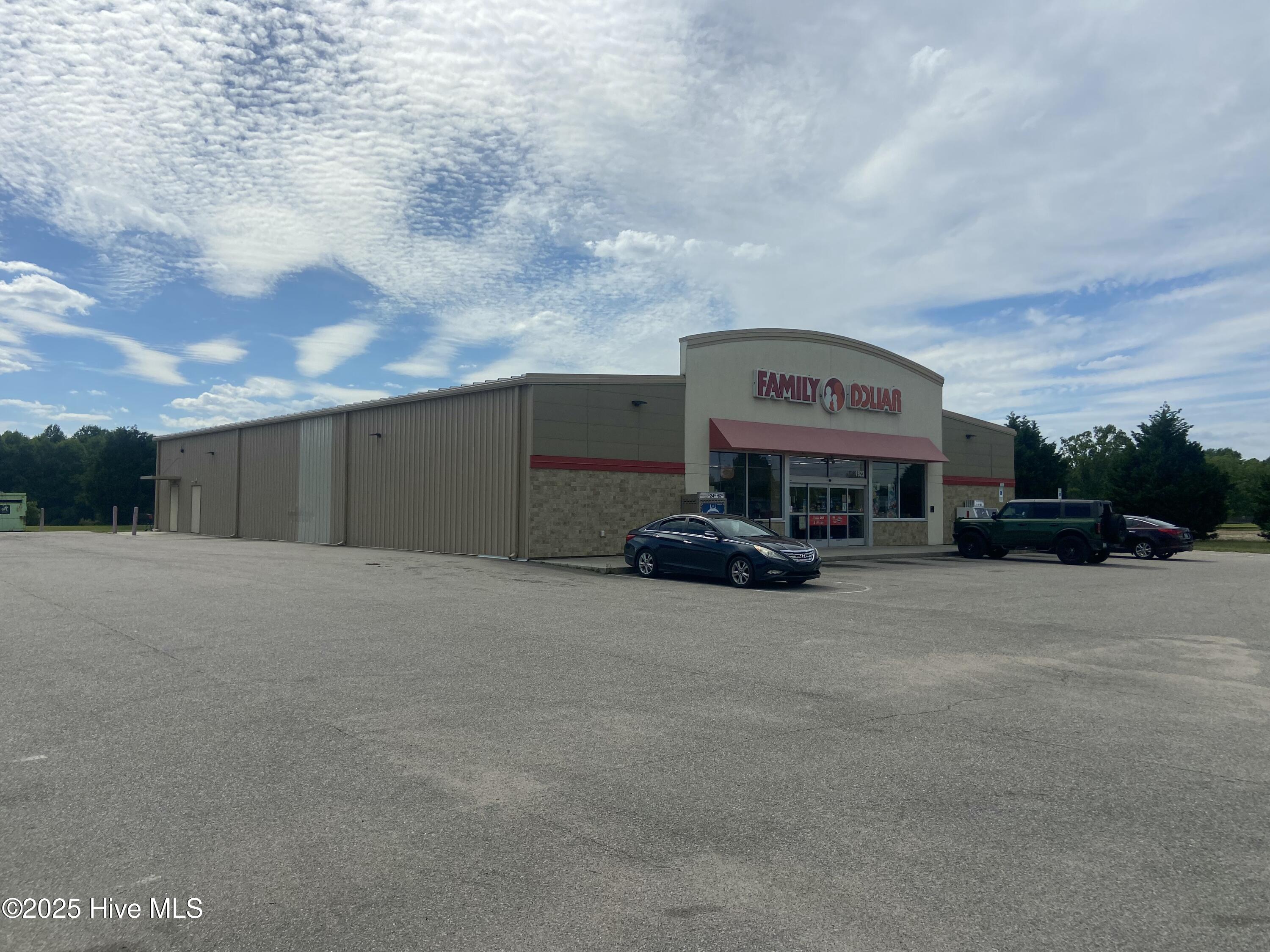 1823 Virginia Road Property Photo 2