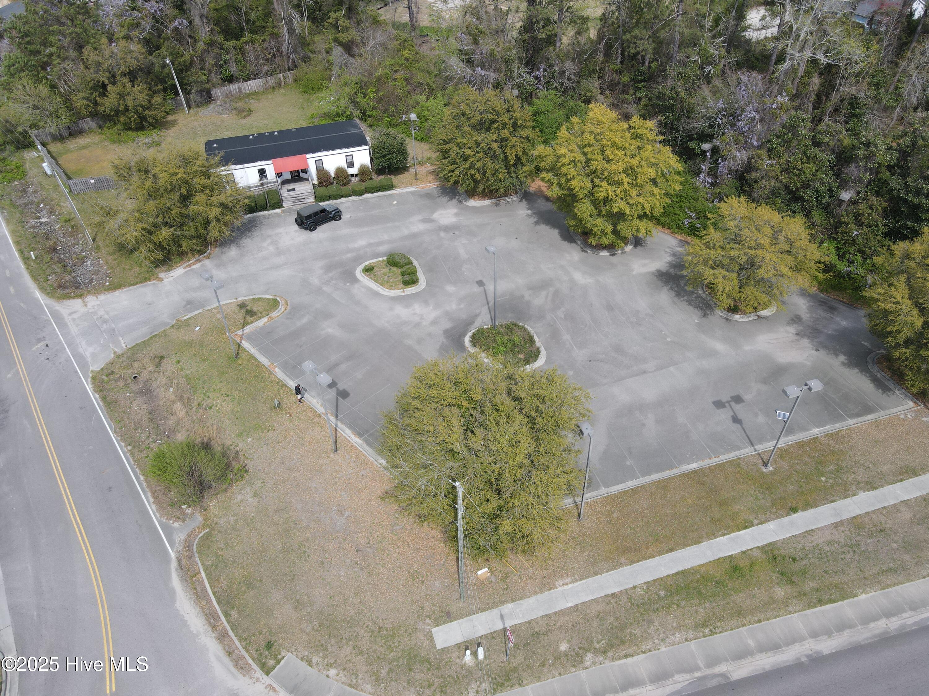 308 Village Road Property Photo