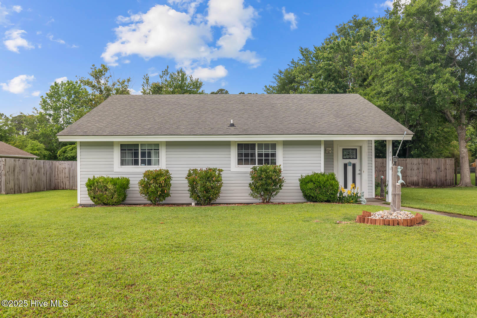 404 Dennis Road Property Photo