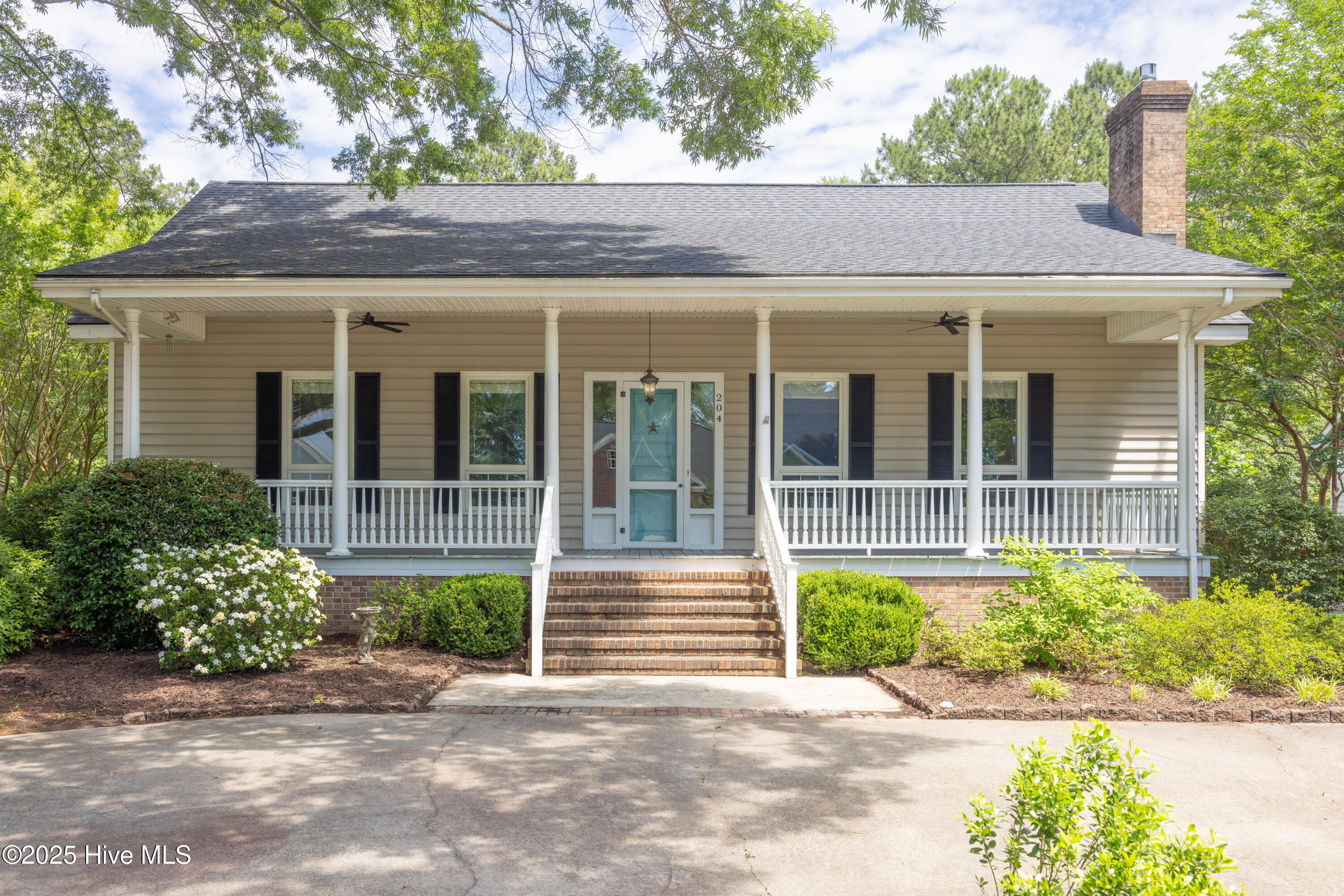 204 Lakeside Drive Property Photo