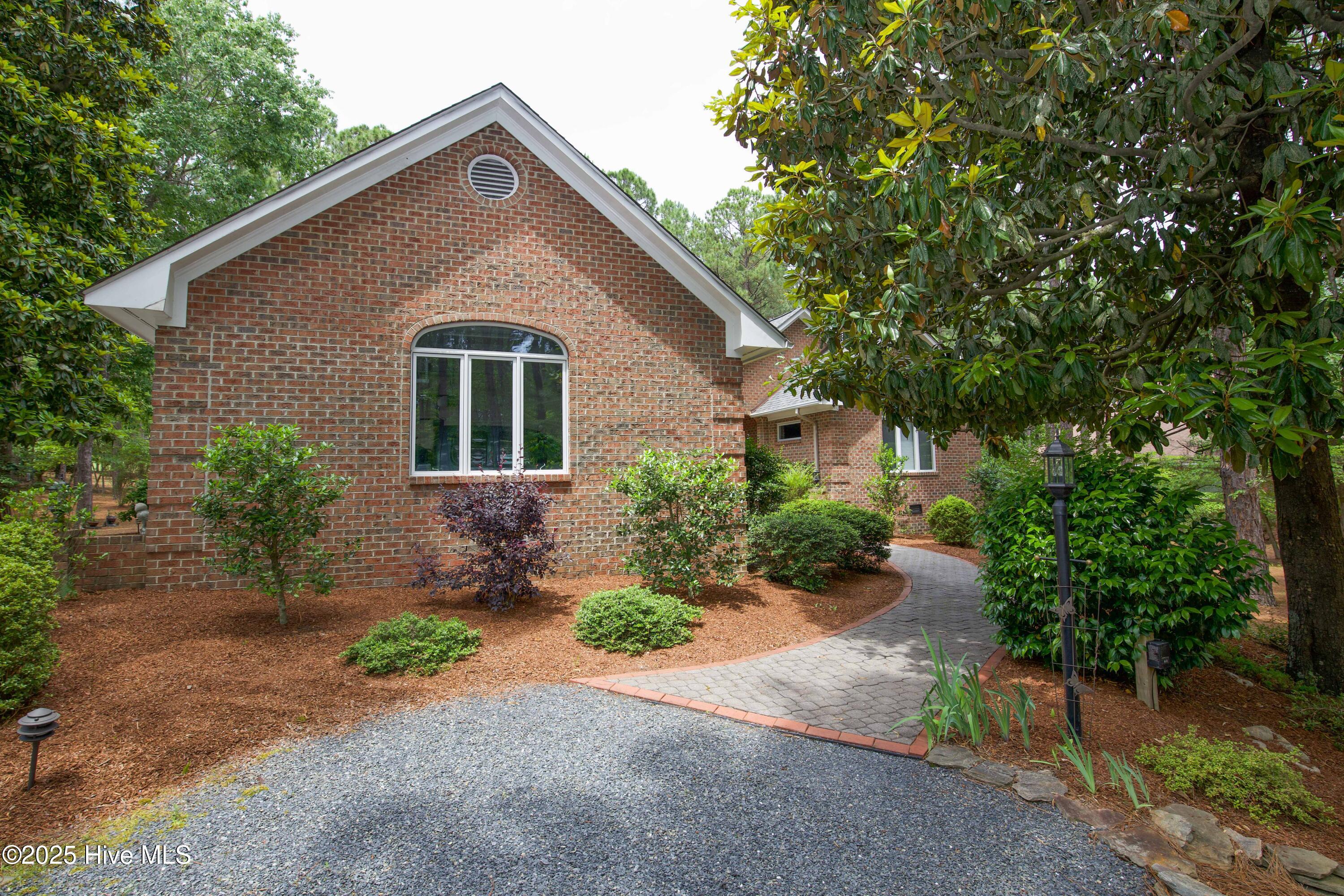 17 Troon Drive Property Photo 7