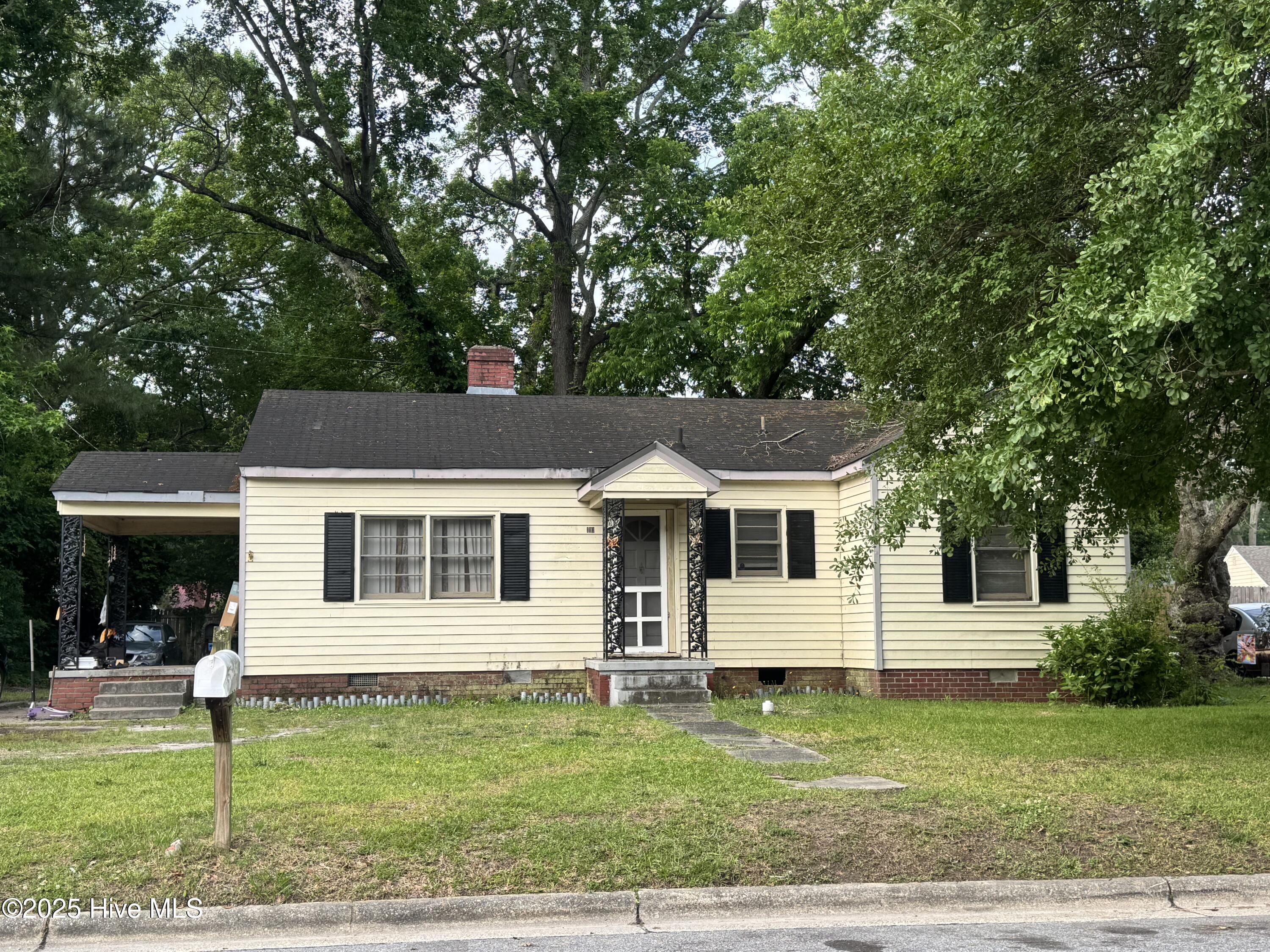110 S Sylvan Drive Property Photo