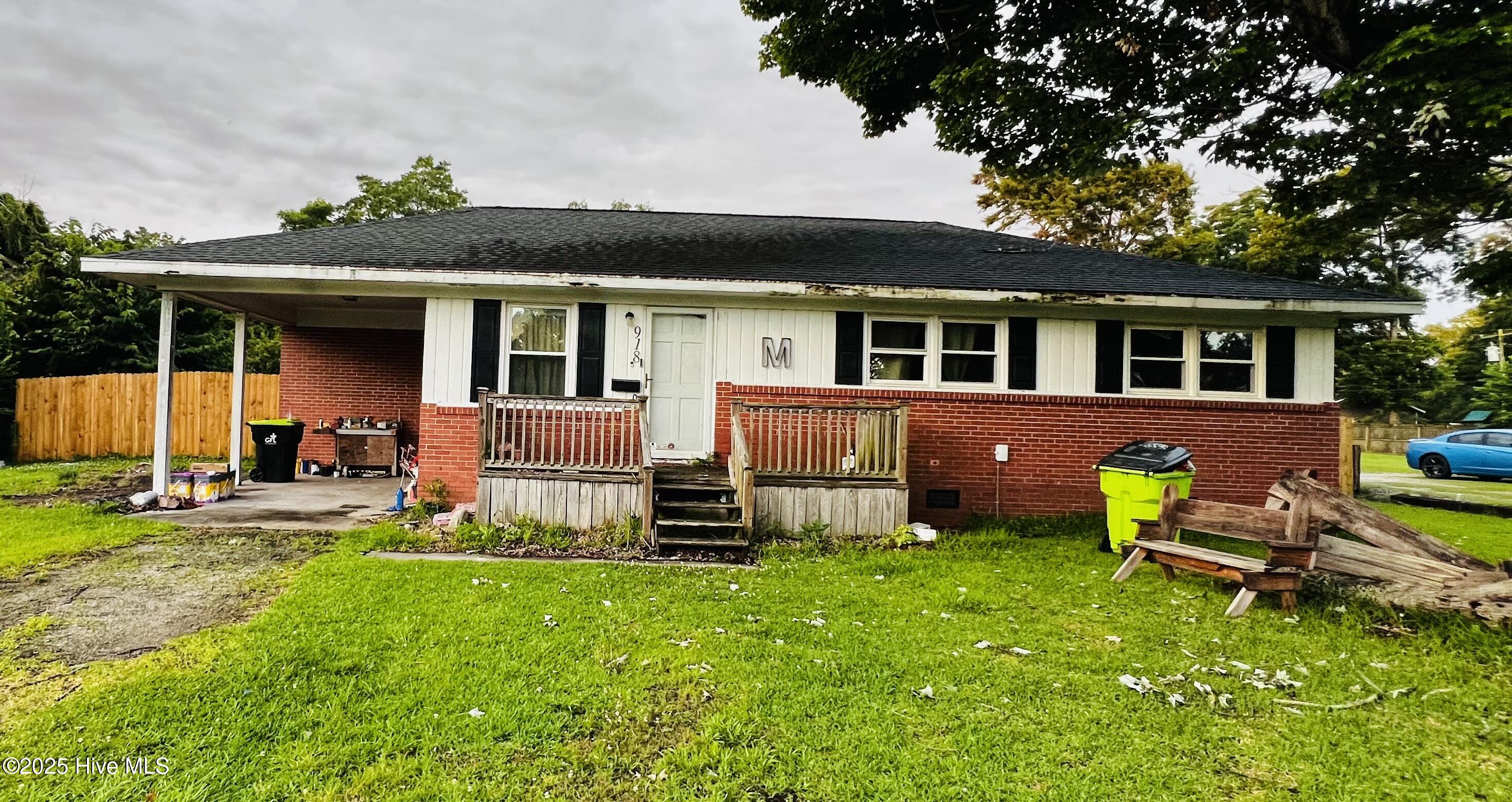 918 Greenfield Heights Boulevard Property Photo 1