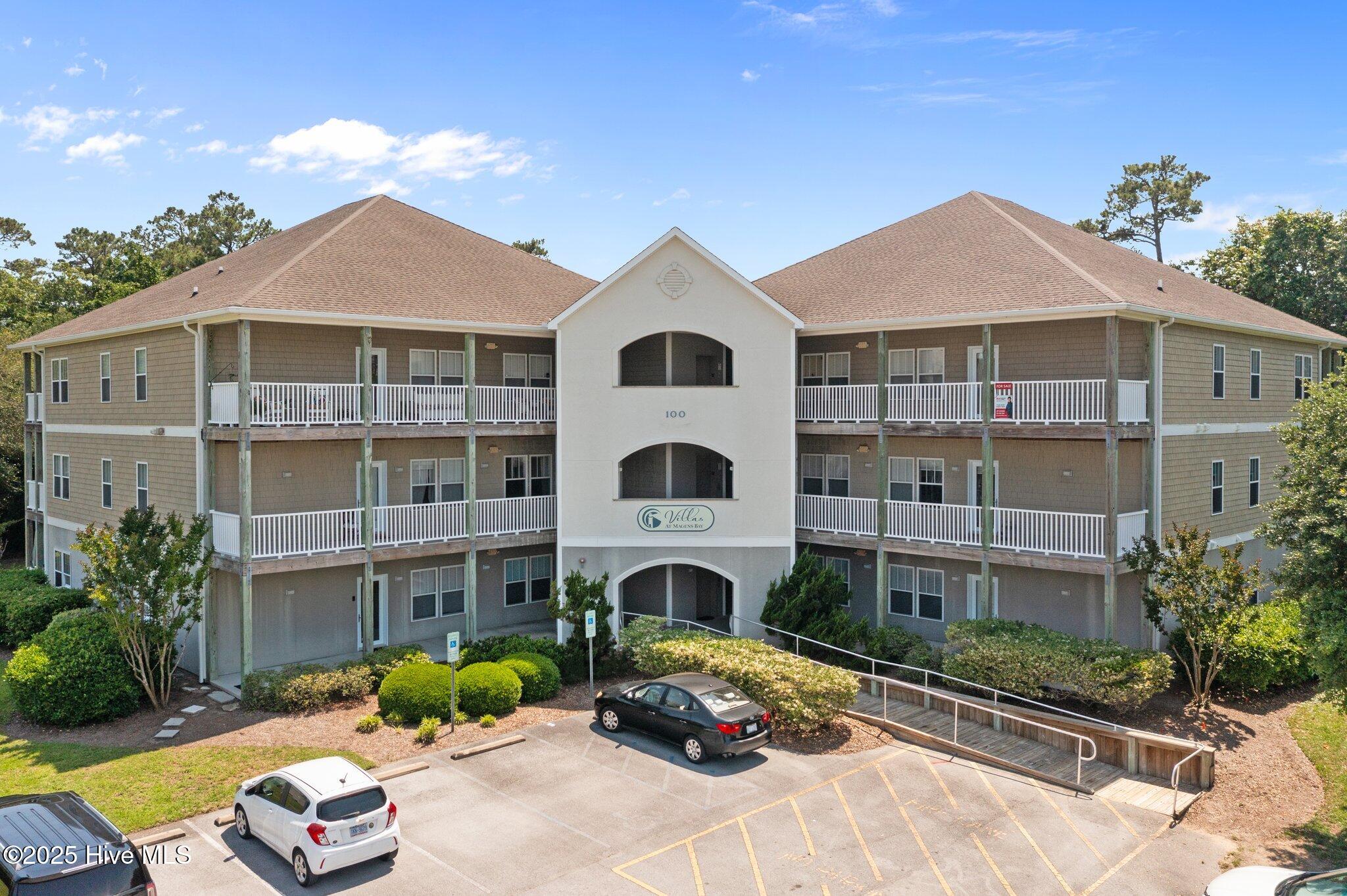 100 Lighthouse Lane B2 Property Photo