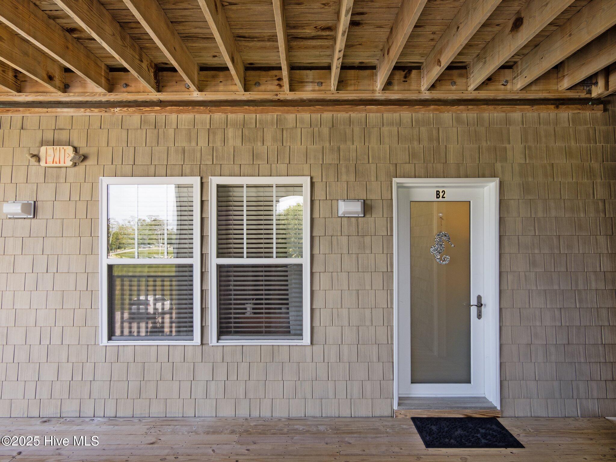 100 Lighthouse Lane B2 Property Photo 5