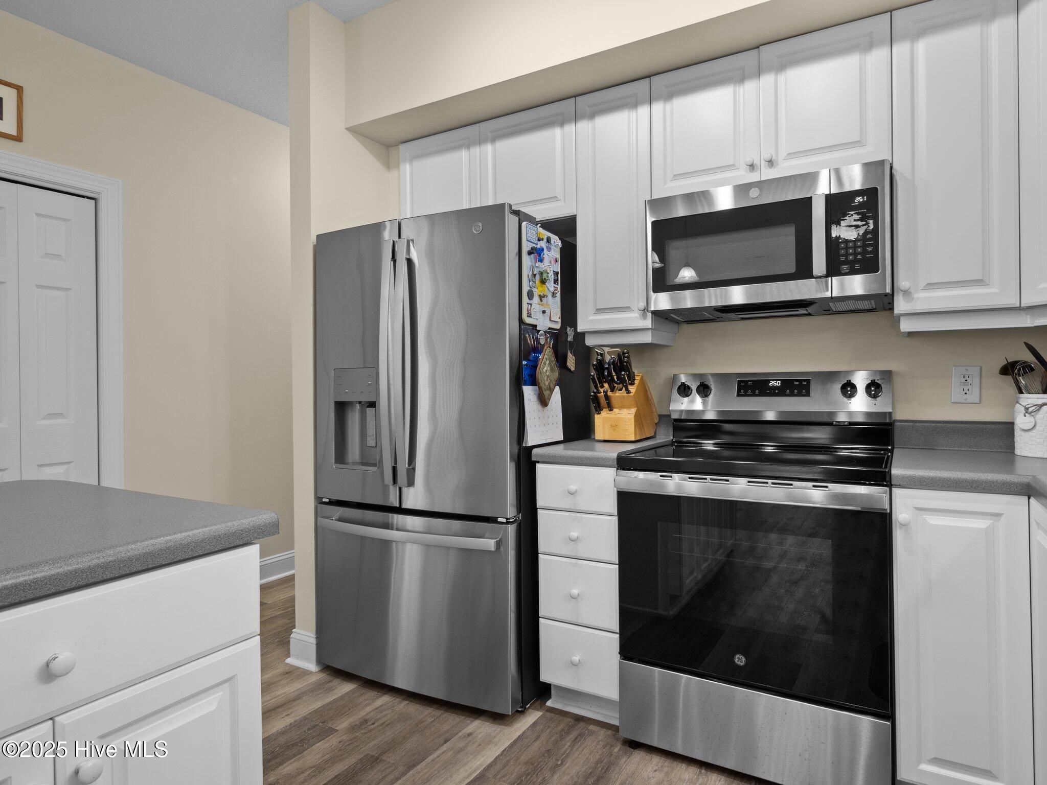 100 Lighthouse Lane B2 Property Photo 11
