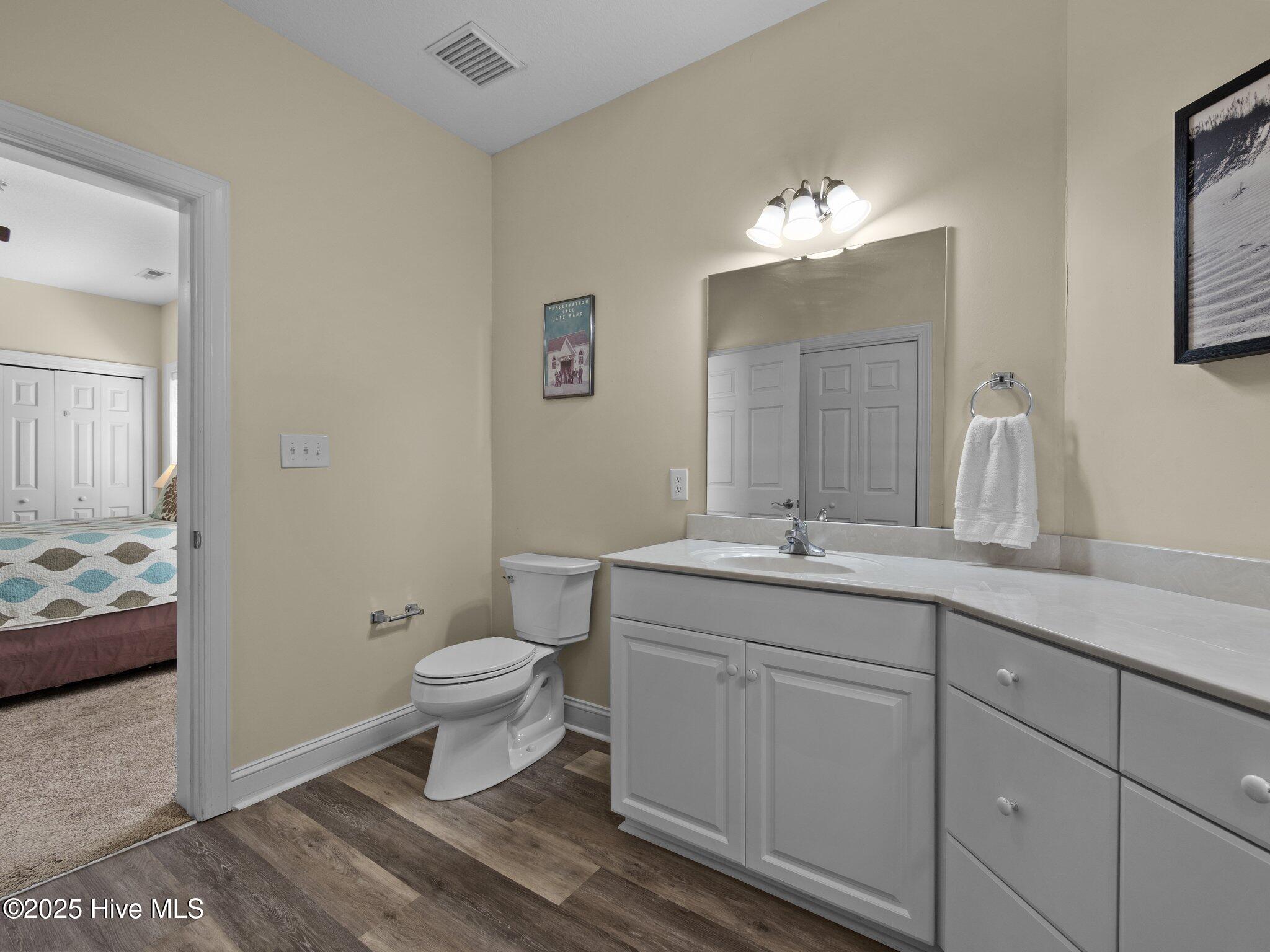 100 Lighthouse Lane B2 Property Photo 29