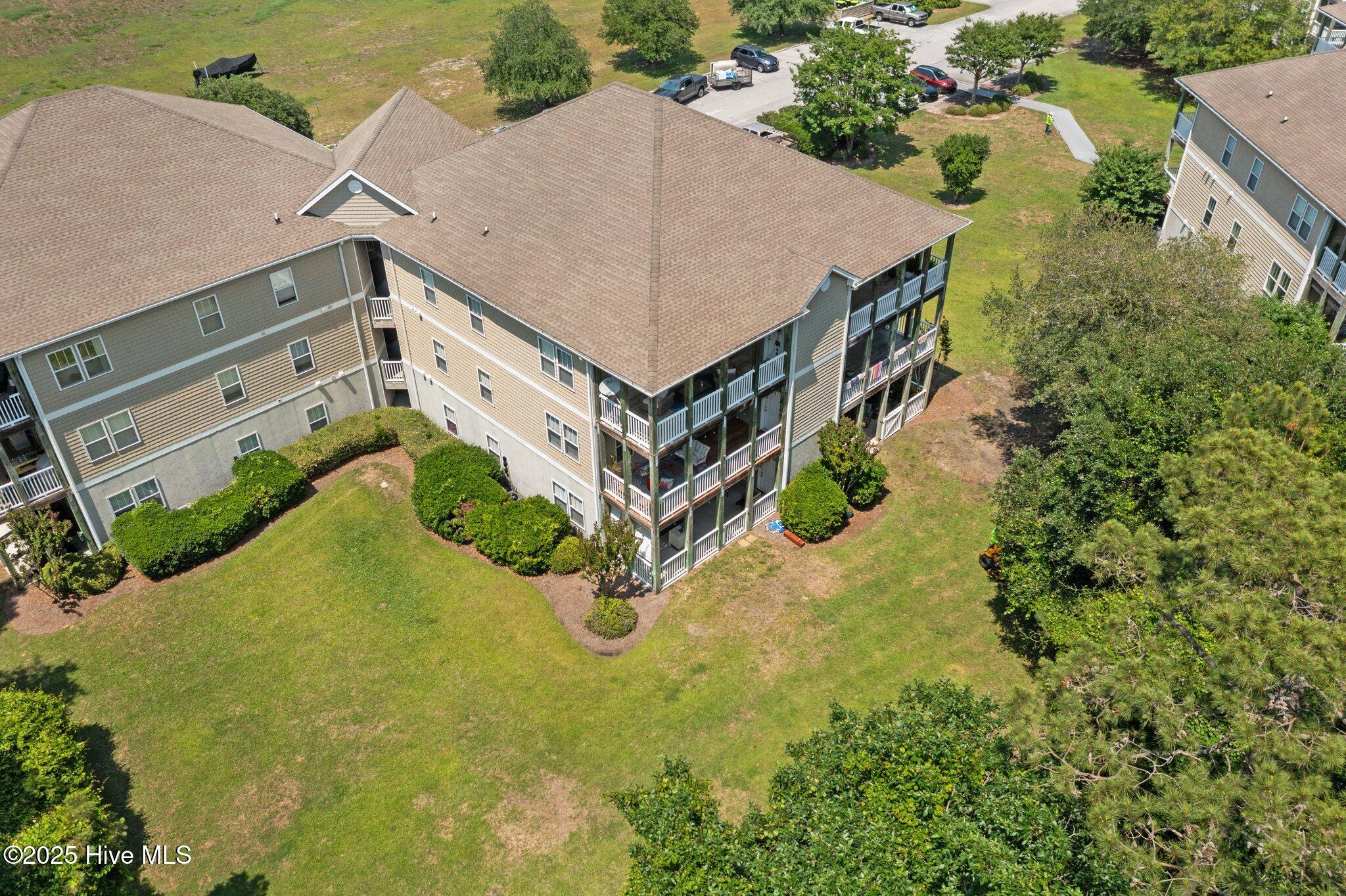 100 Lighthouse Lane B2 Property Photo 46