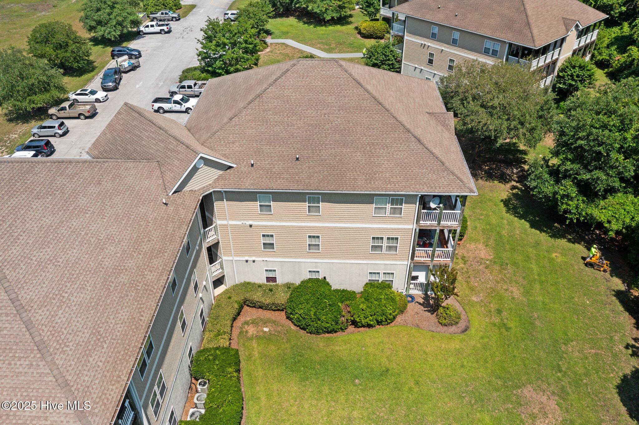 100 Lighthouse Lane B2 Property Photo 47