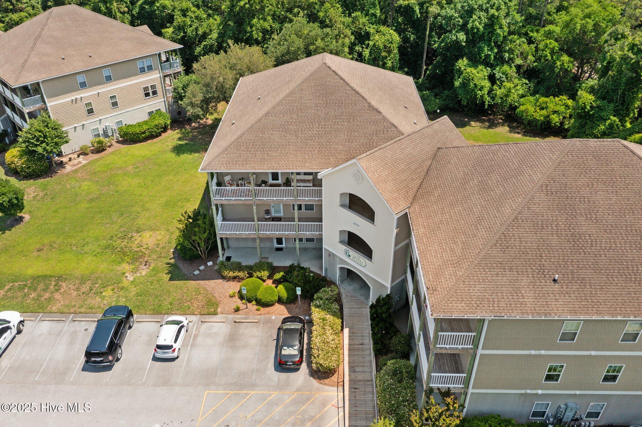 100 Lighthouse Lane B2 Property Photo 48