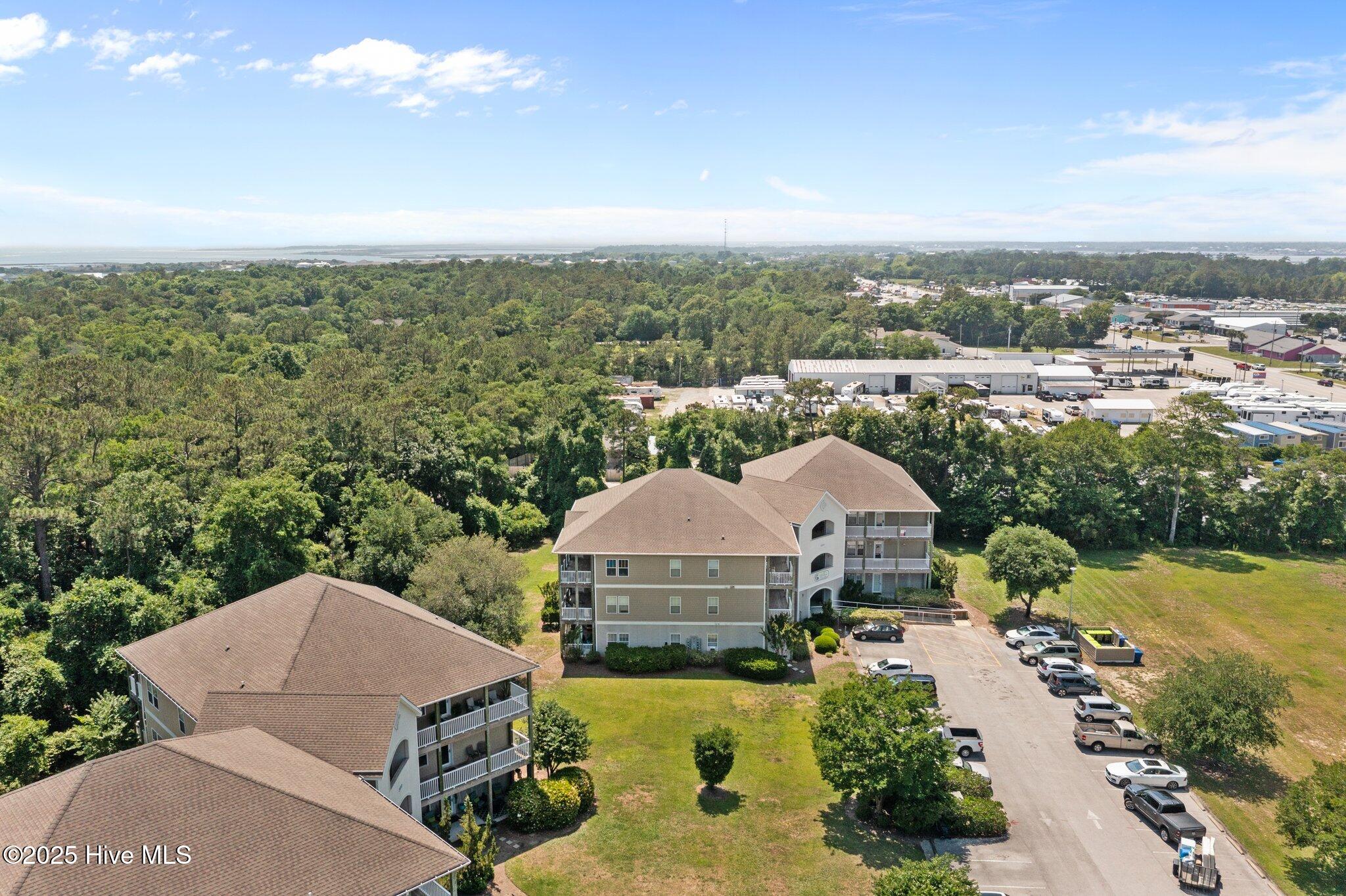 100 Lighthouse Lane B2 Property Photo 49