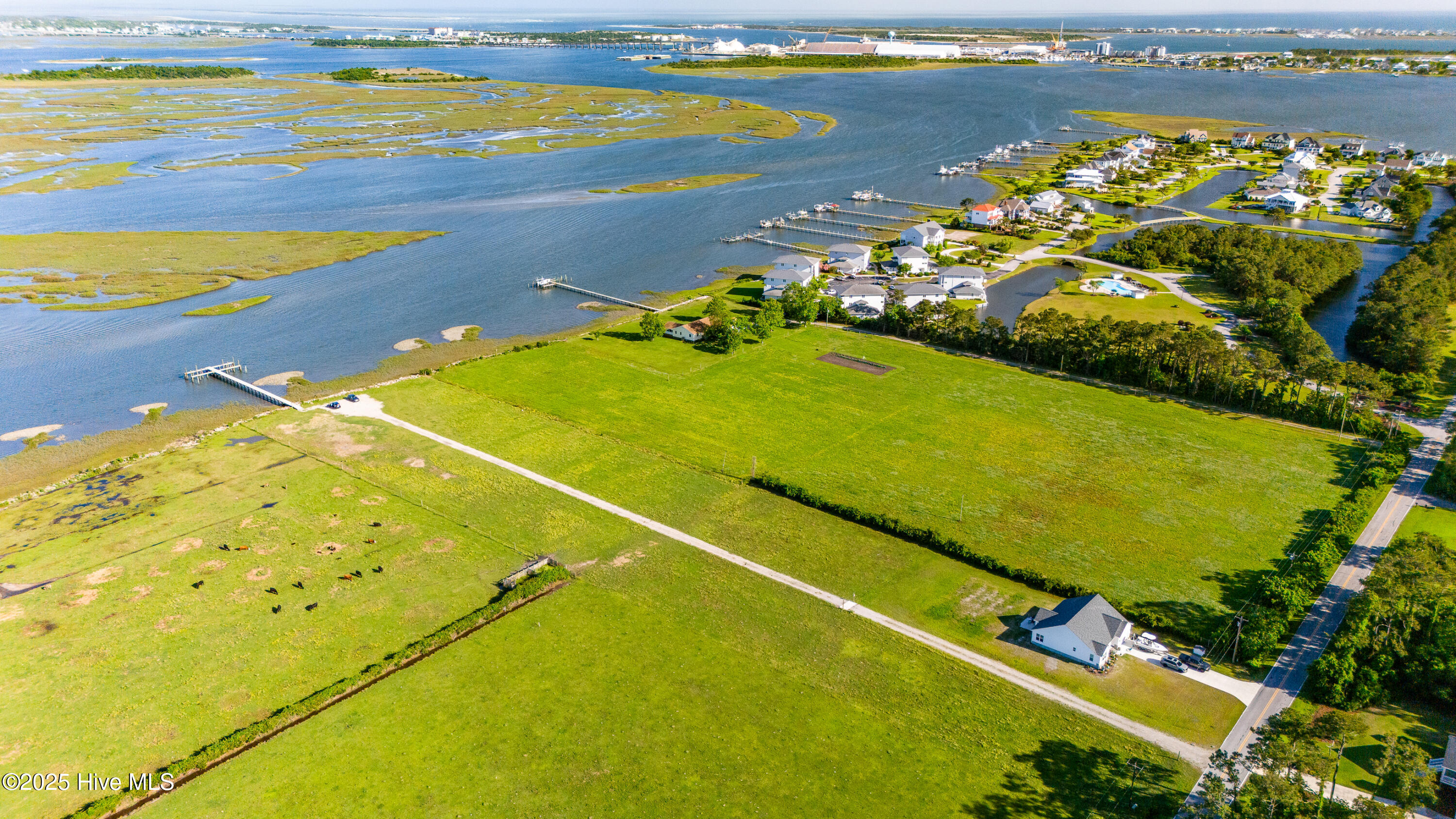 964 Country Club Road Property Photo
