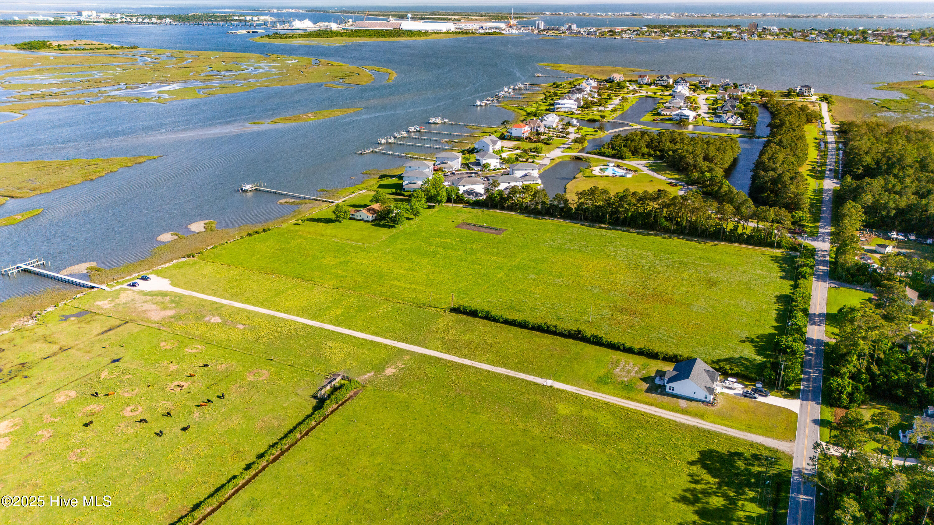 964 Country Club Road Property Photo 17