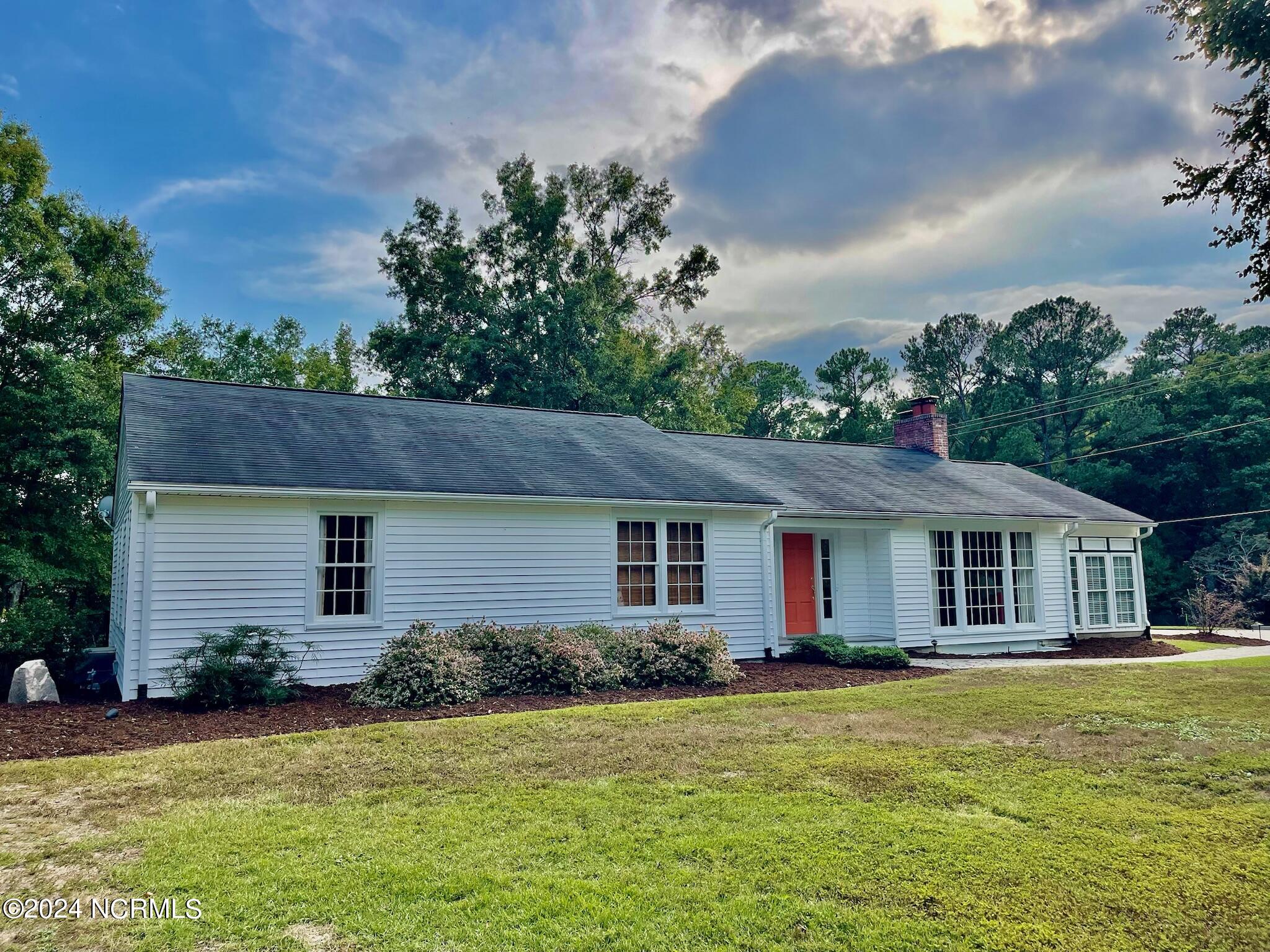 1106 Carolina Drive Property Photo