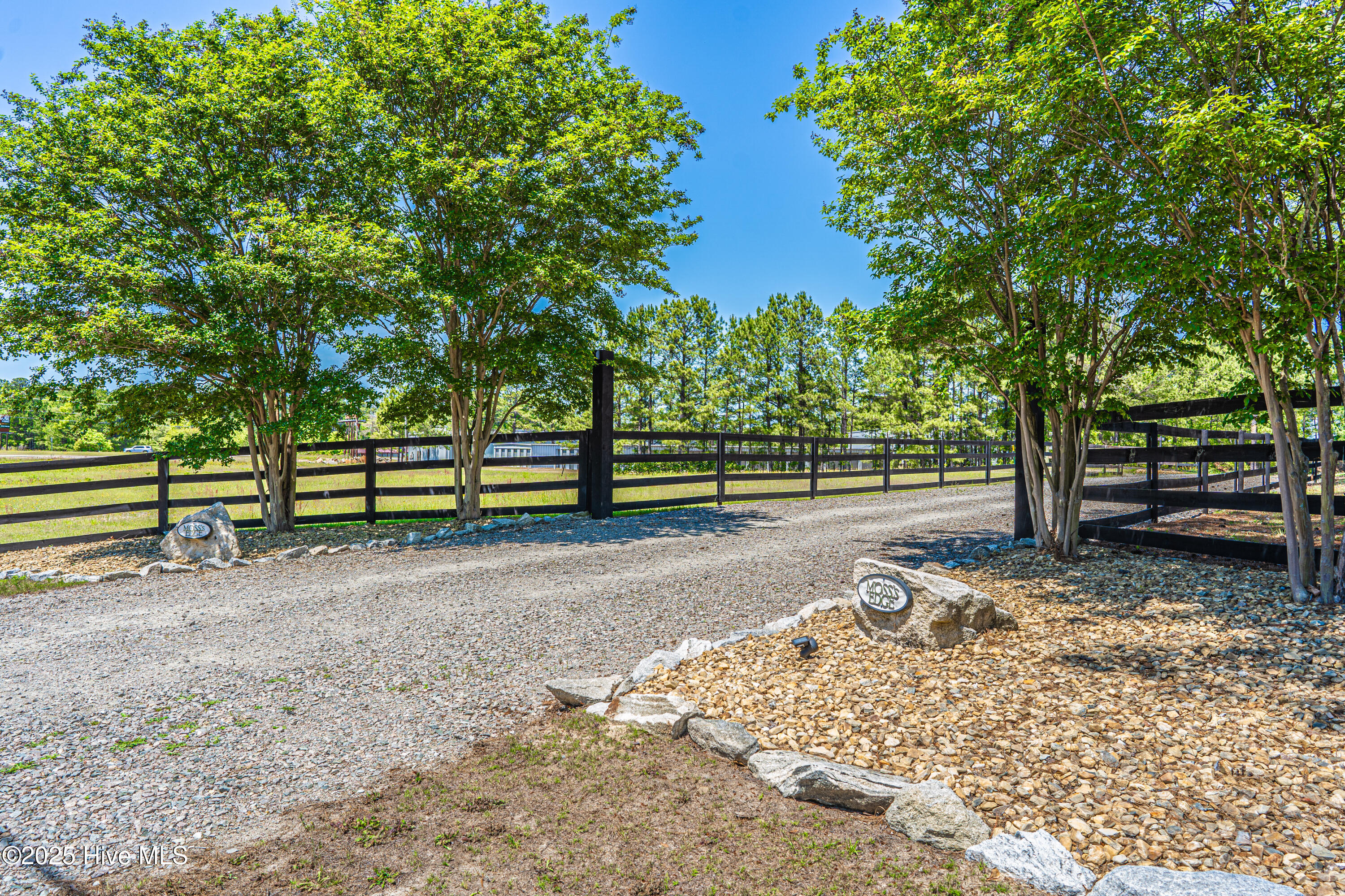 440 Huntland Road Property Photo