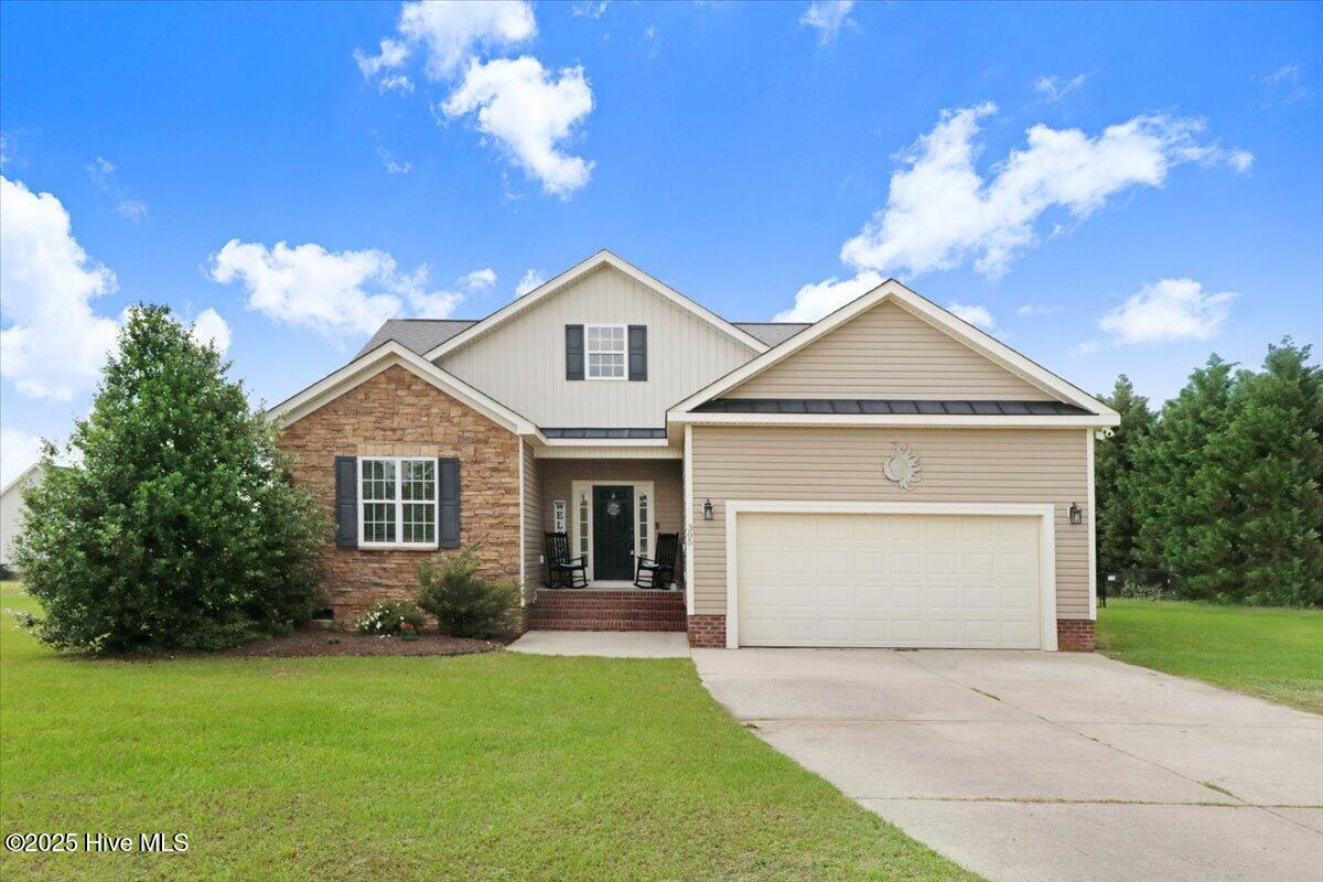 305 Wakefield Drive Property Photo