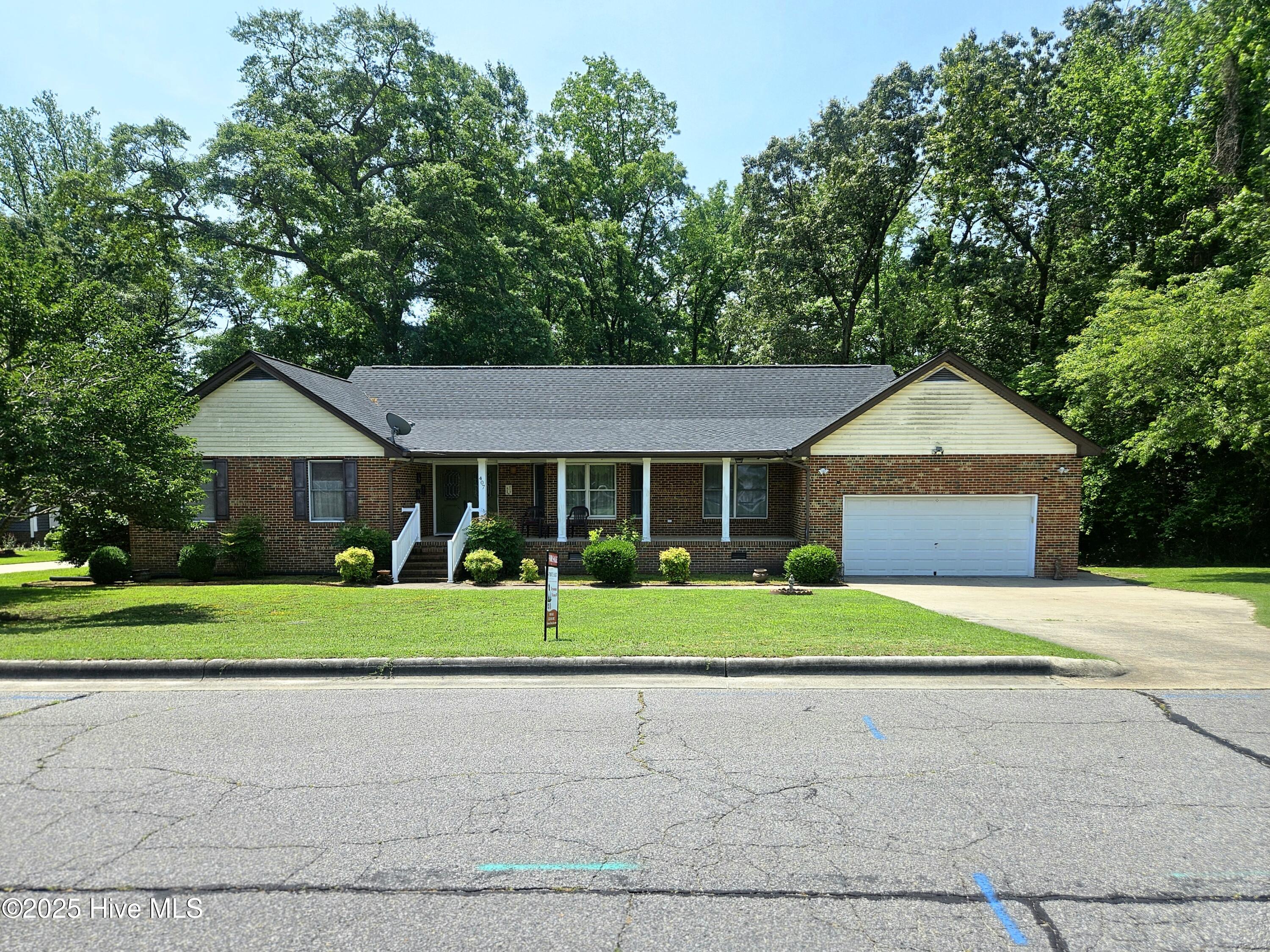 407 Kimberly Drive Property Photo
