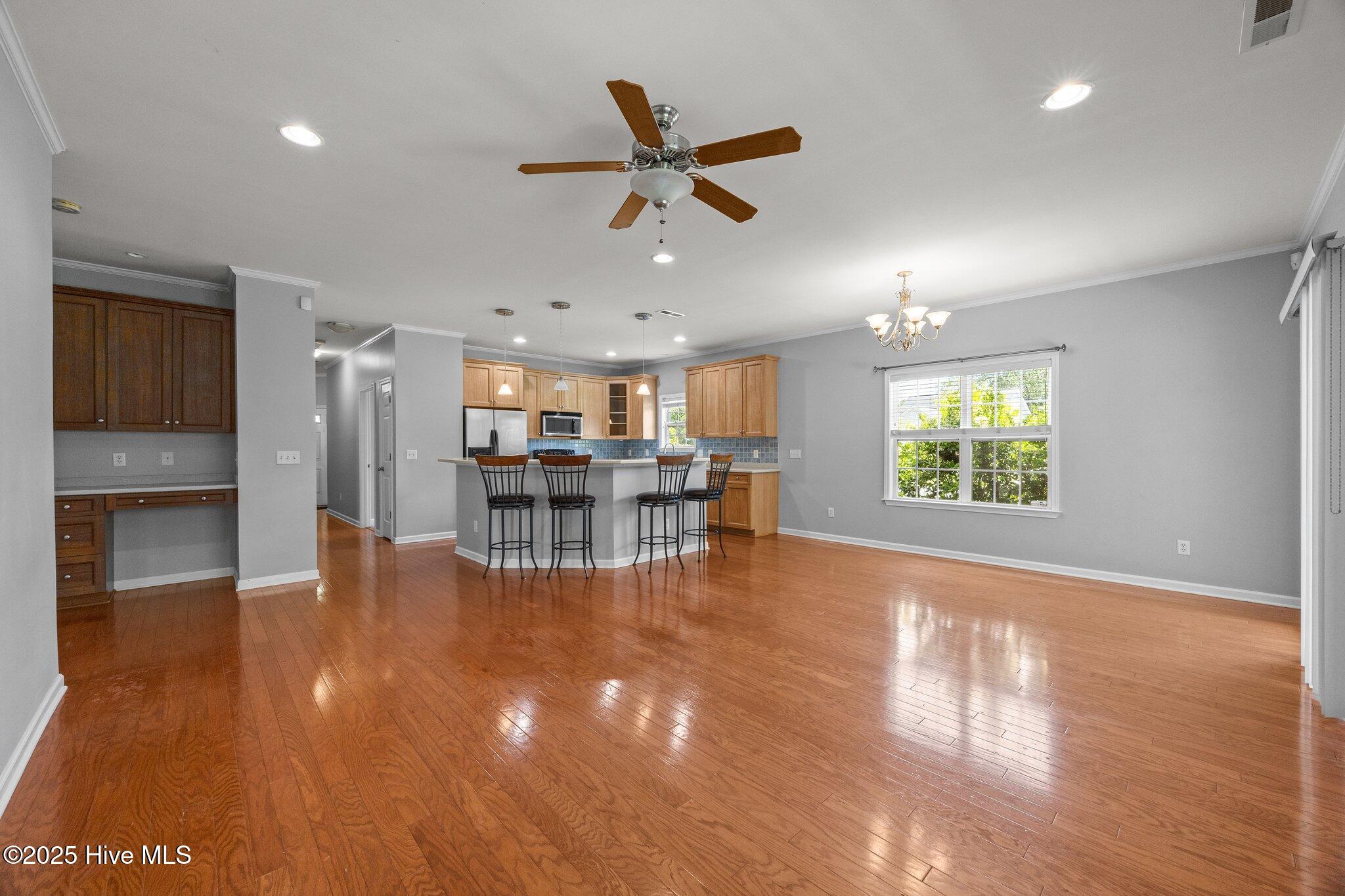 136 Leeward Lane Property Photo 14