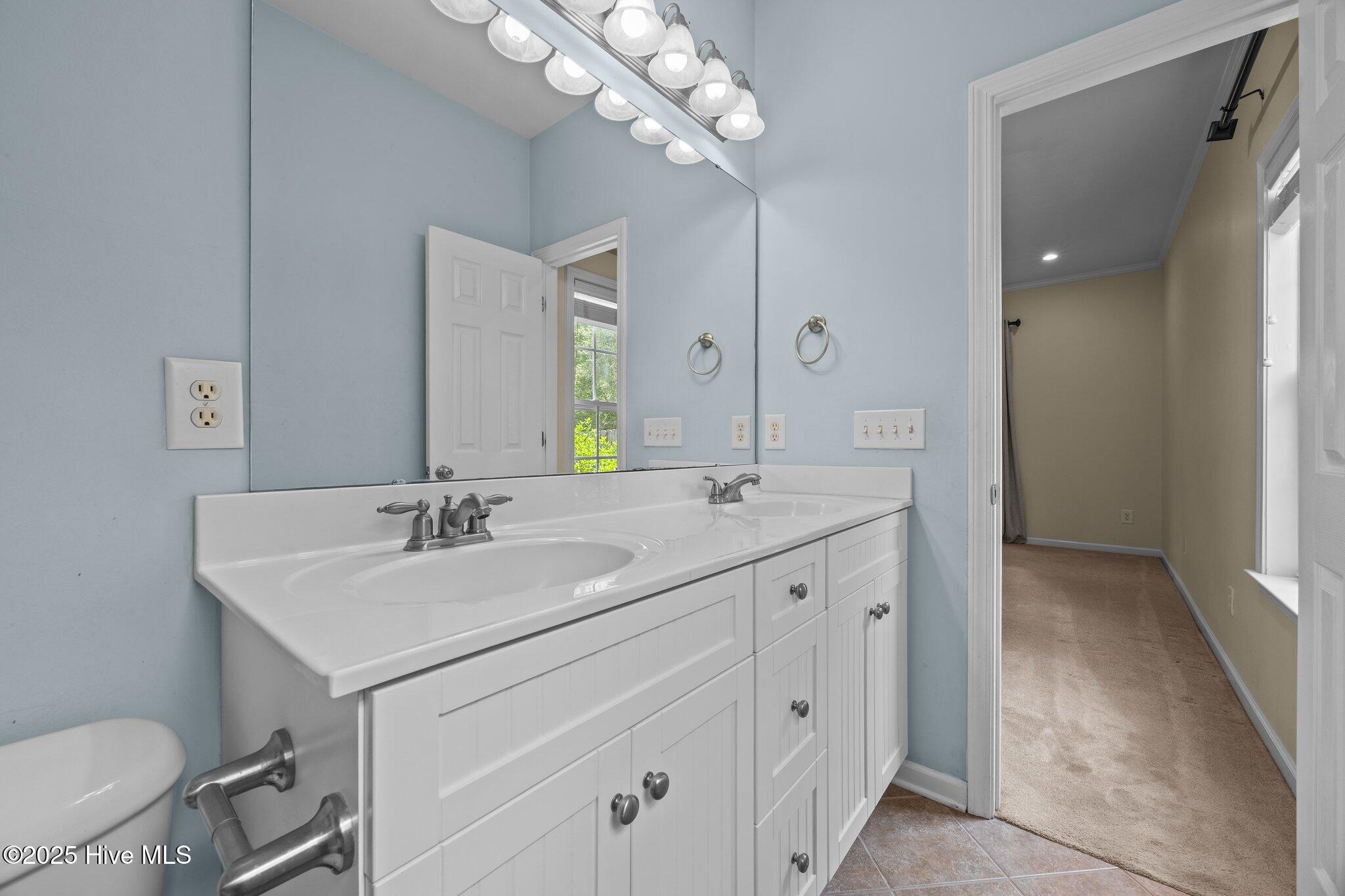 136 Leeward Lane Property Photo 21