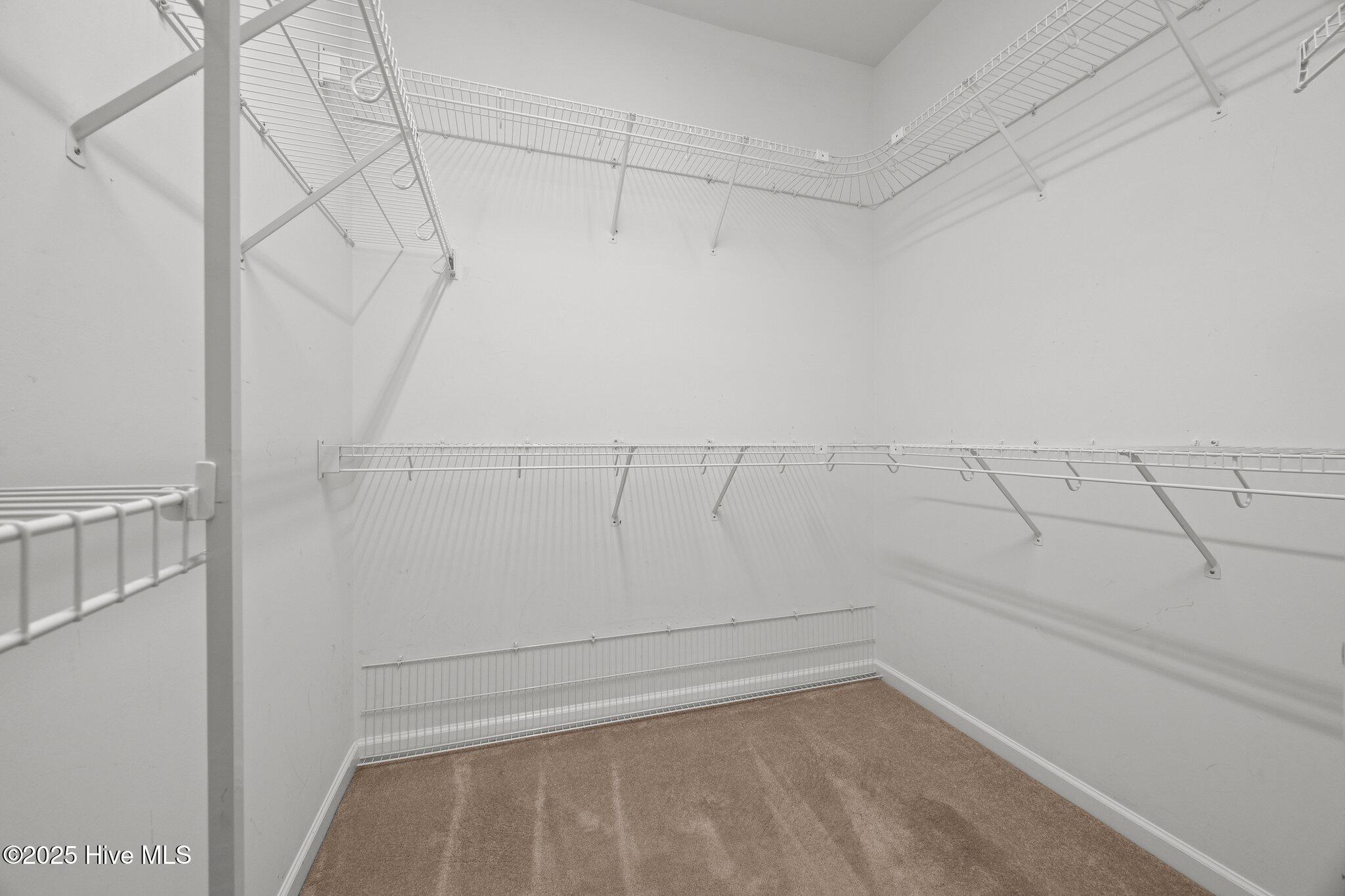 136 Leeward Lane Property Photo 22