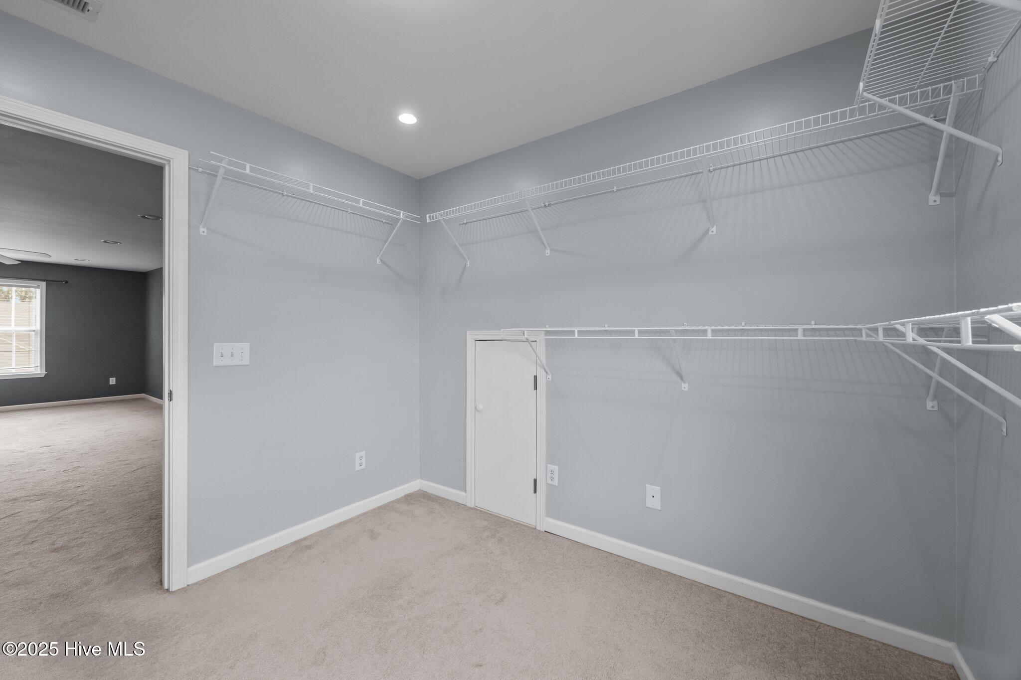 136 Leeward Lane Property Photo 29