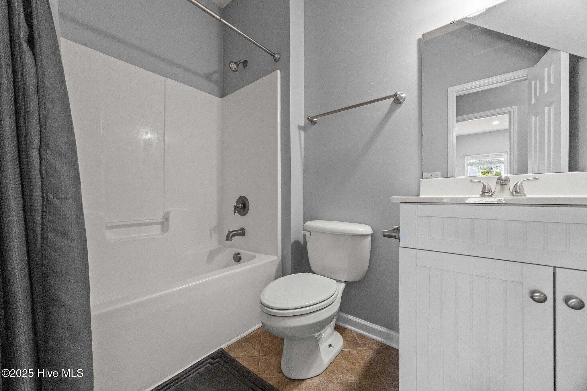 136 Leeward Lane Property Photo 35