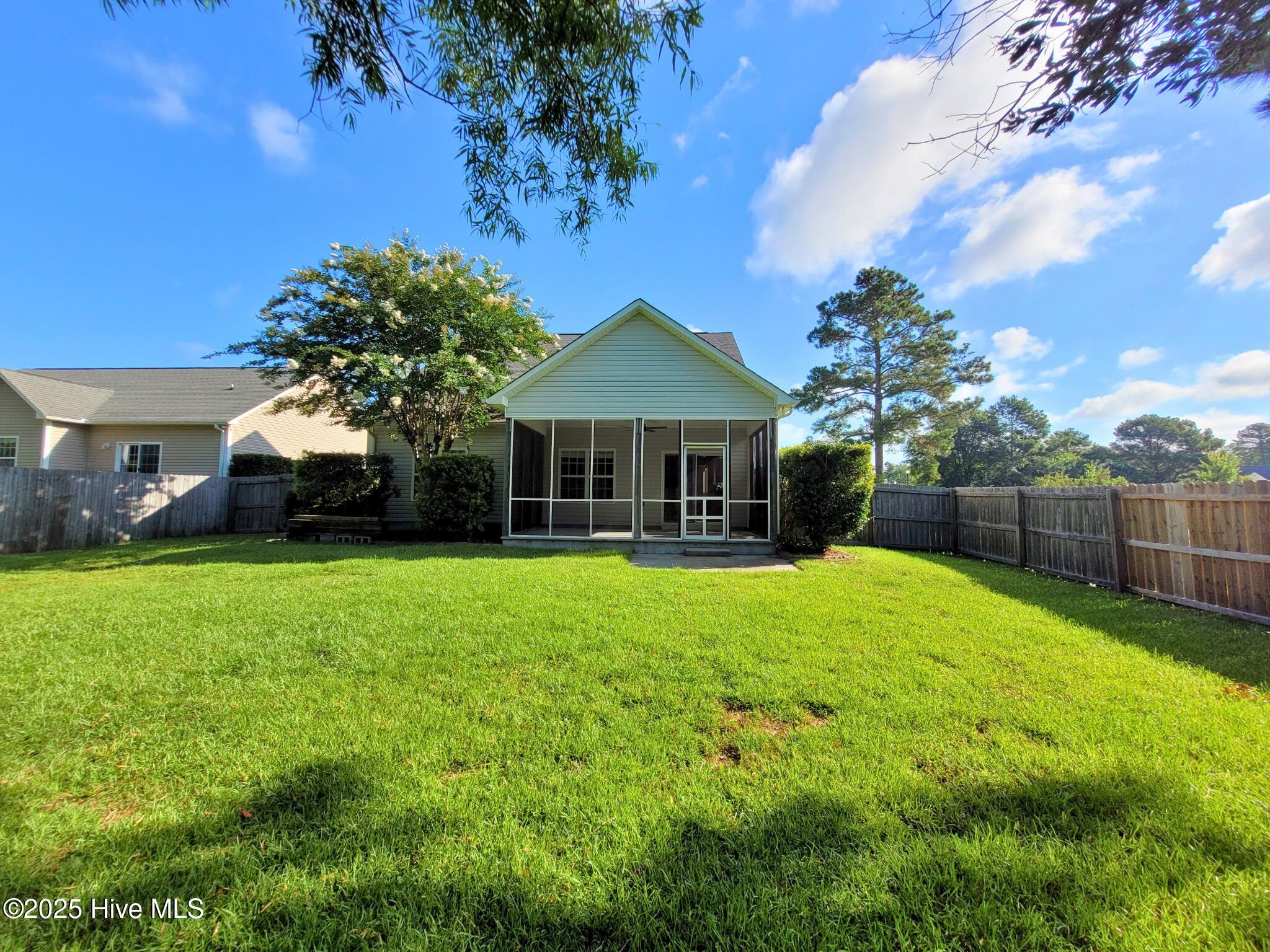 136 Leeward Lane Property Photo 40
