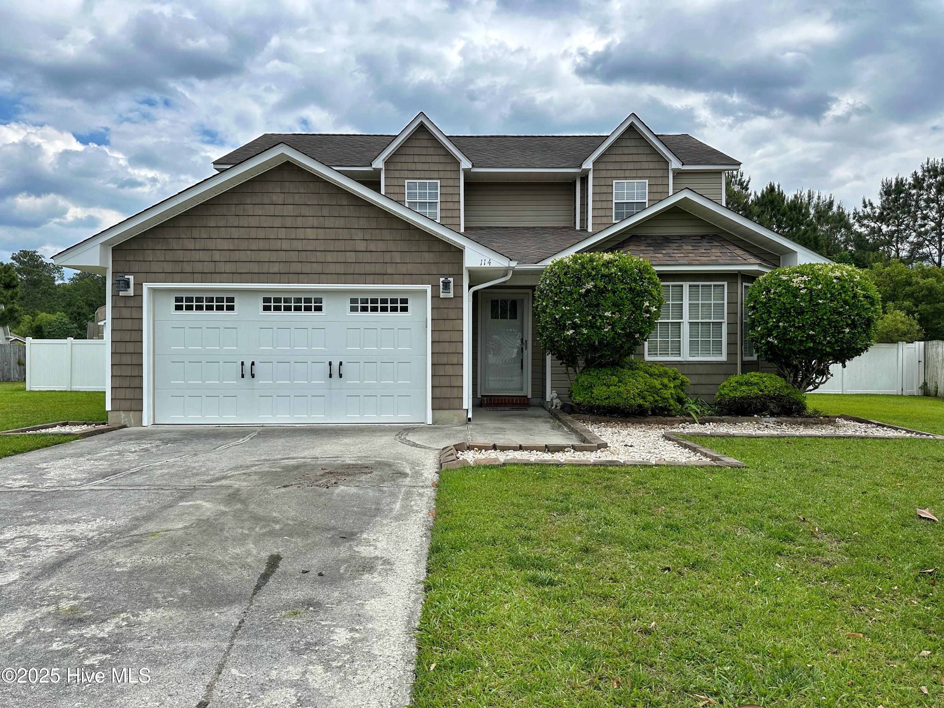 114 Chestnut Court Property Photo