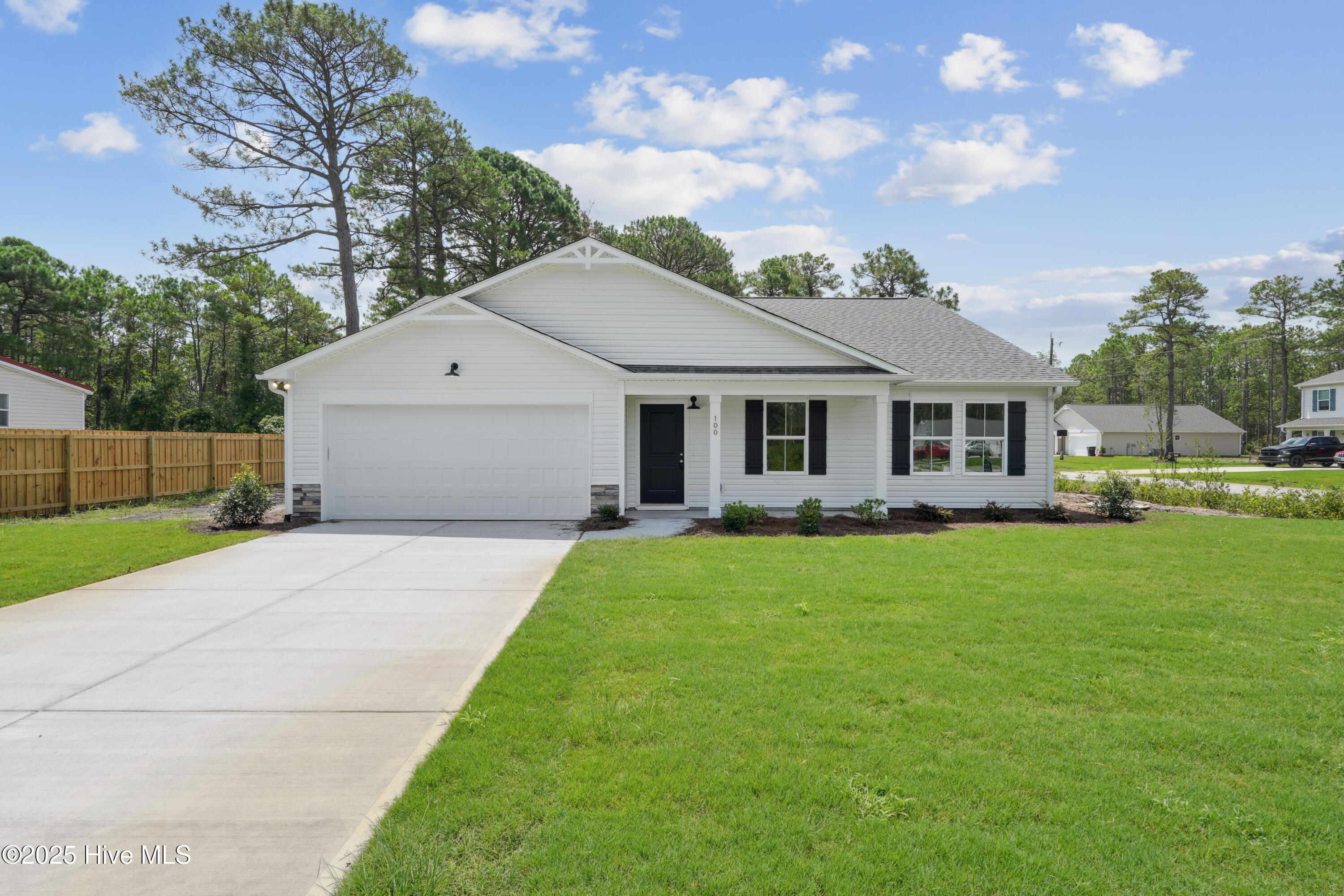 100 Pee Dee Road Property Photo 1