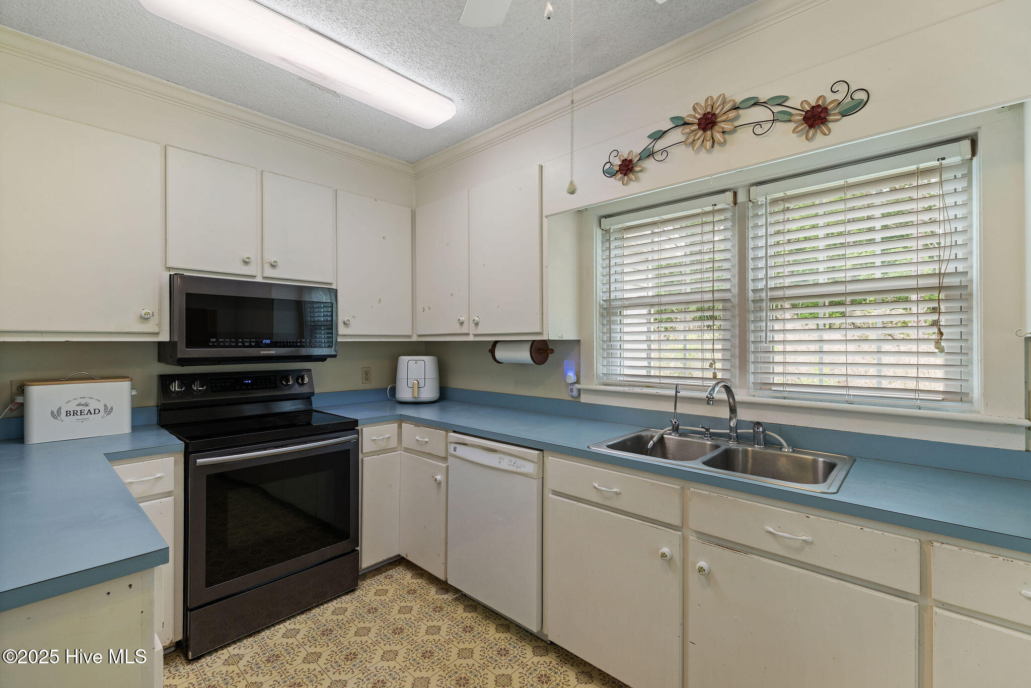 147 Westbrook Avenue Property Photo 13